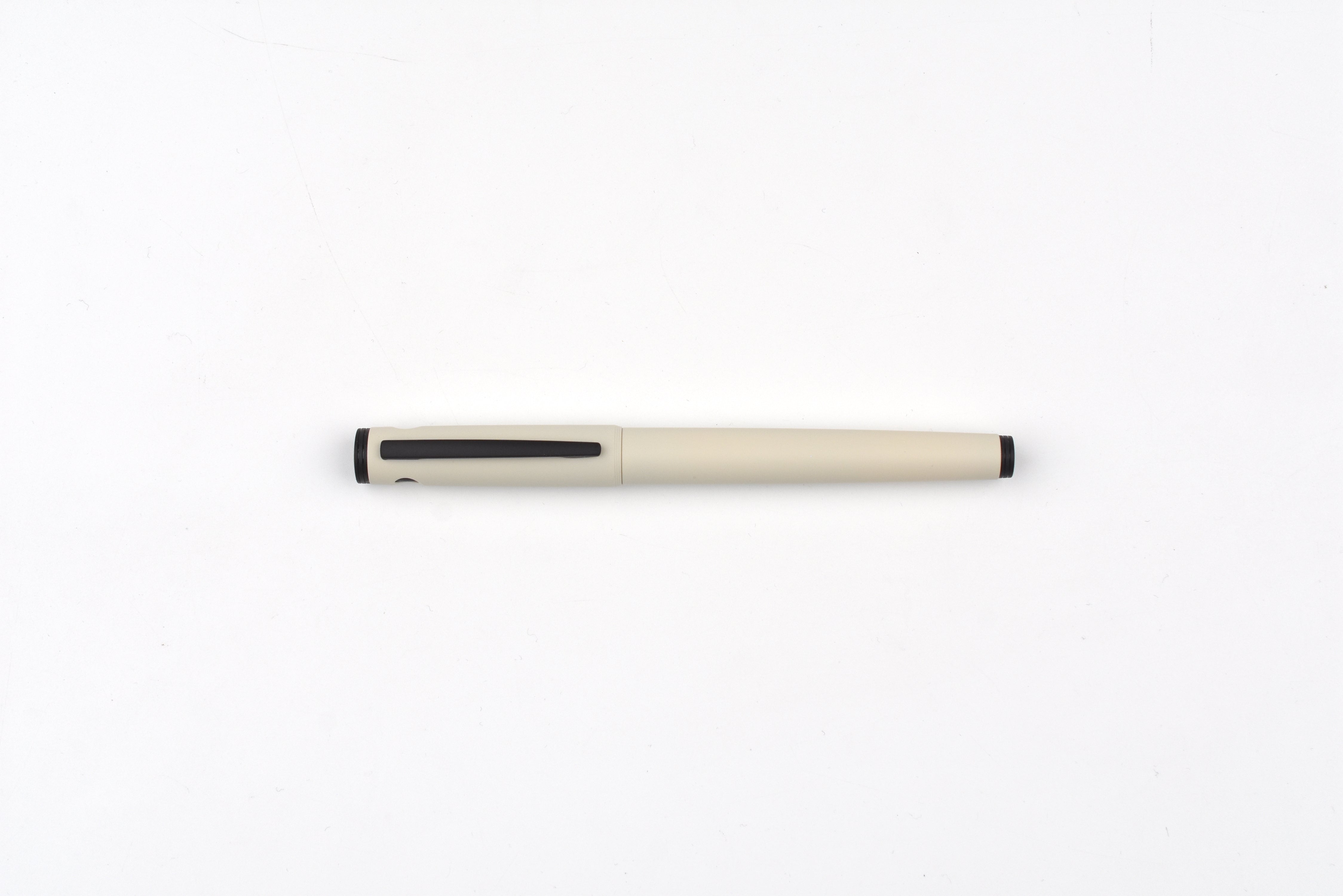 Pilot Explorer Fountain Pen - Matte Ivory – Yoseka Stationery