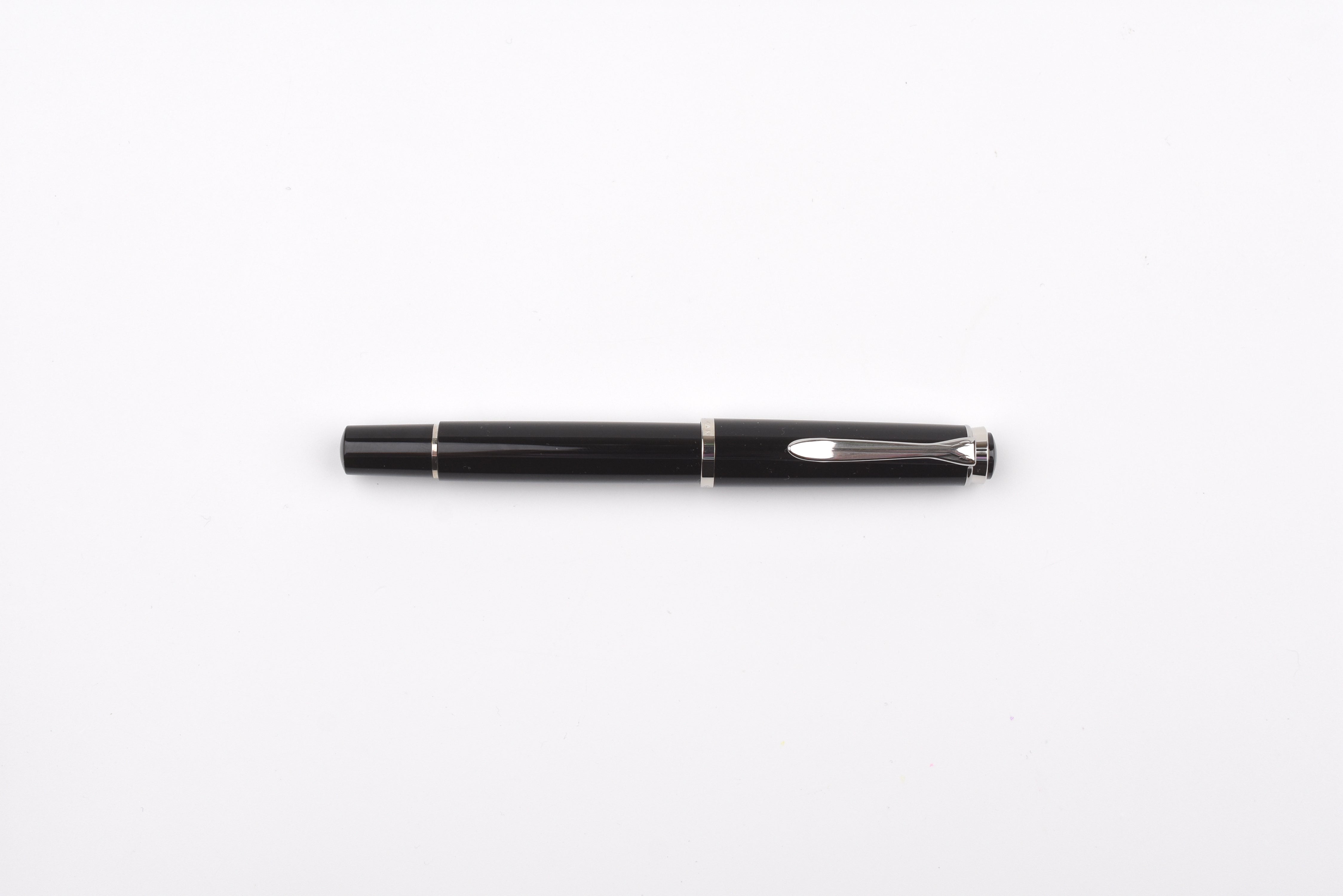 Pelikan M205 Fountain Pen - Classic - Black Silver – Yoseka Stationery