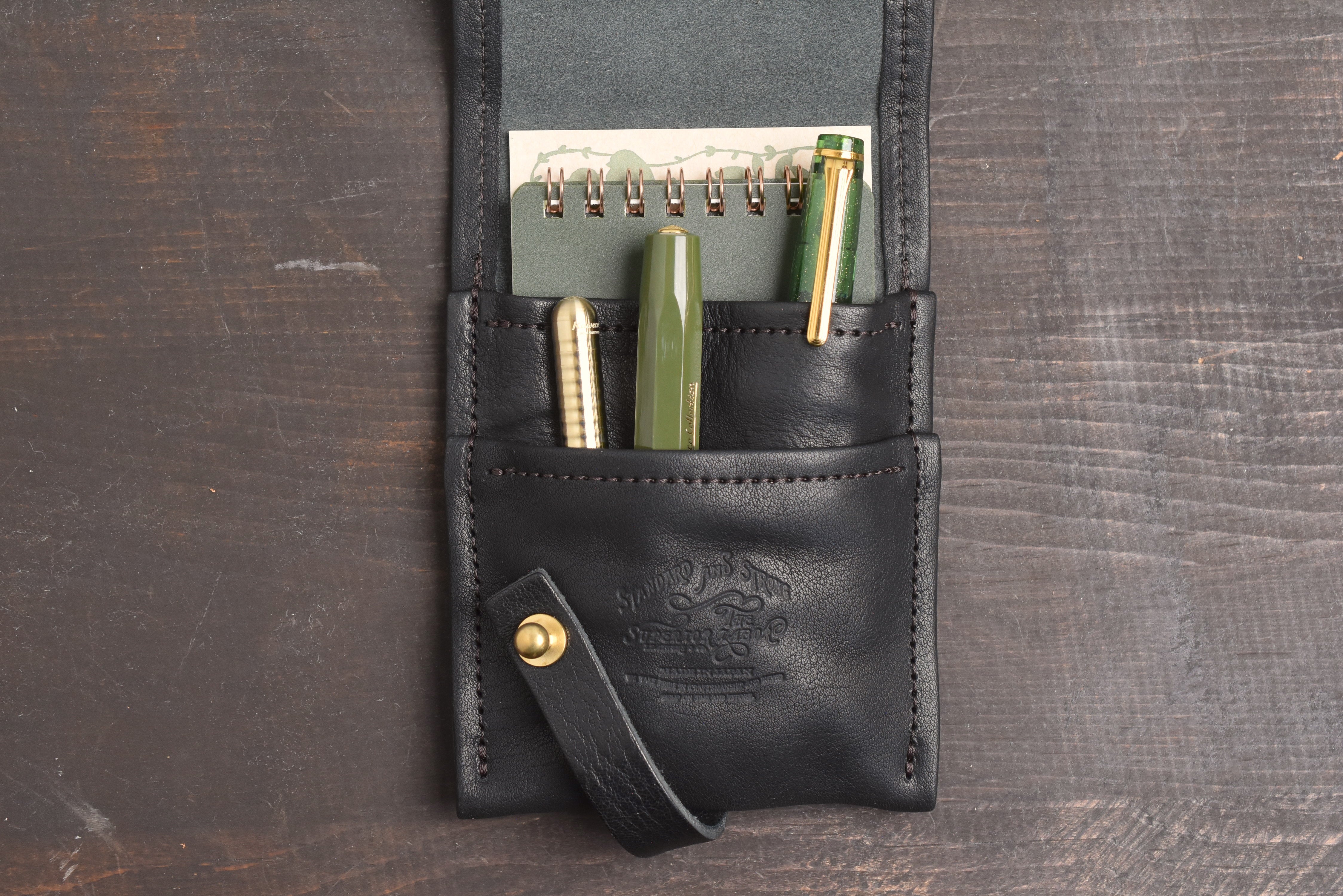 【美品】THE SUPERIOR LABOR レザーツールホルダー ブラック The Superior Labor Leather Tool Holder - Black – Yoseka Stationery