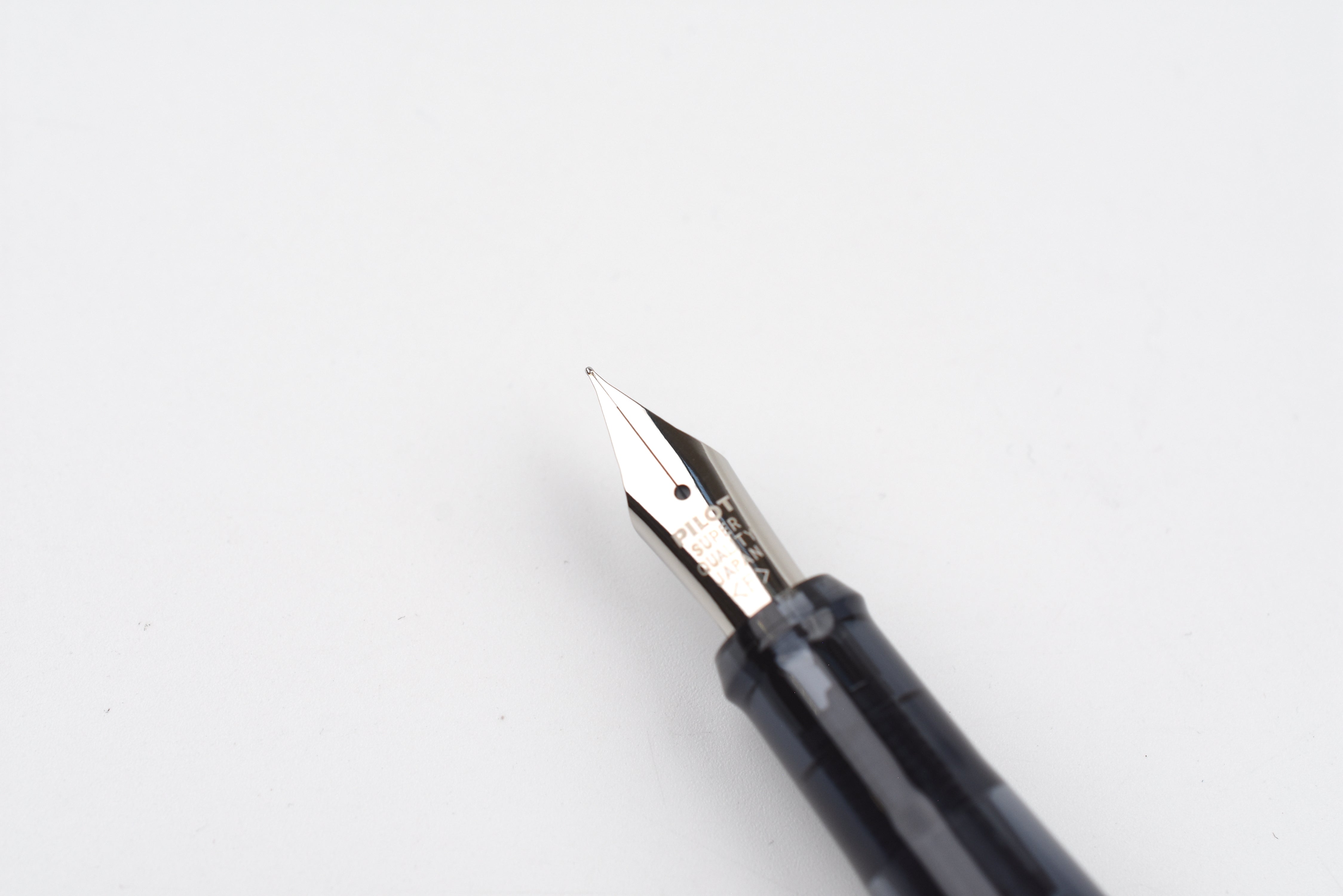 Pilot Explorer Fountain Pen - Matte Ivory – Yoseka Stationery