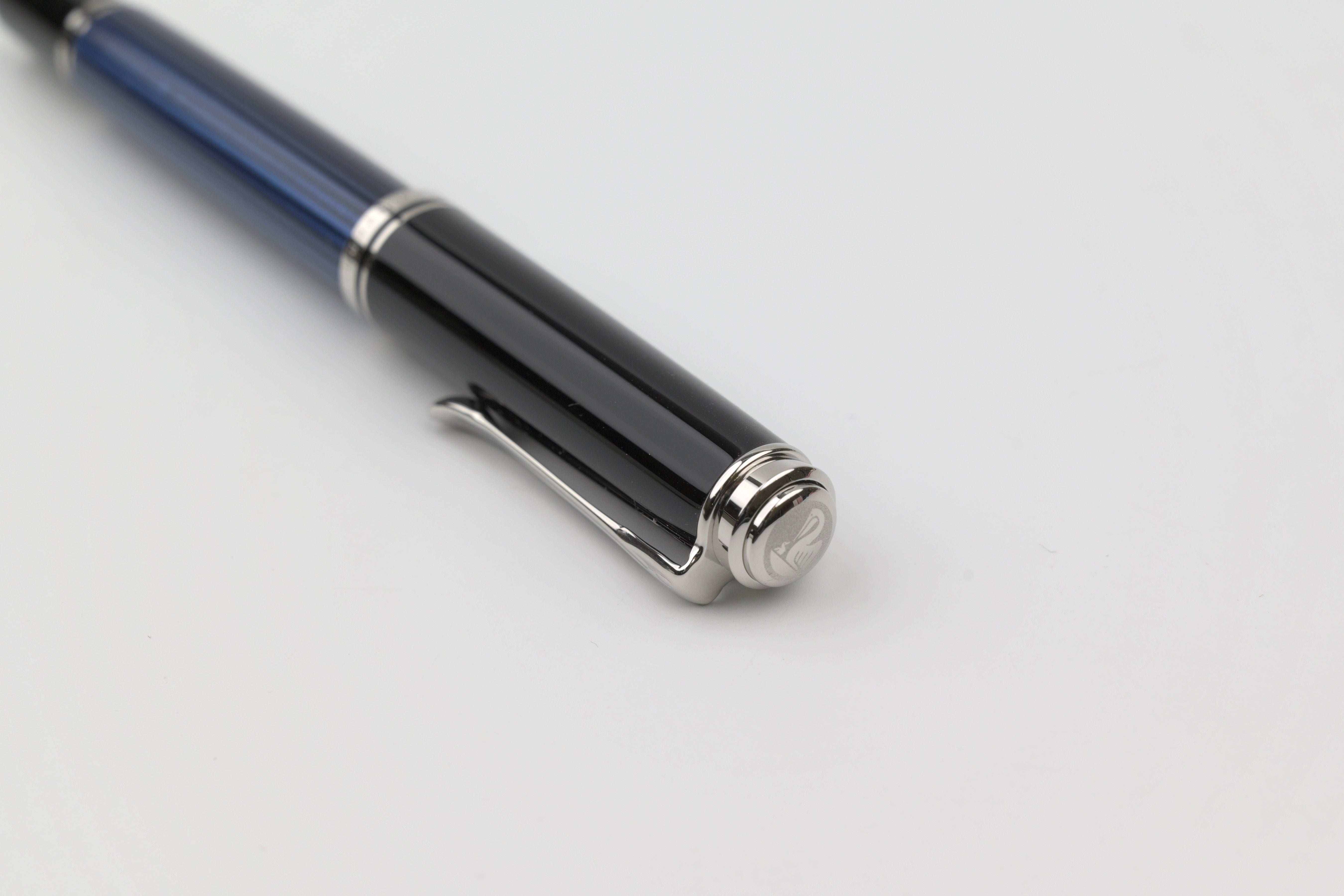 Pelikan M405 Fountain Pen - Souverän - Black-Blue – Yoseka Stationery