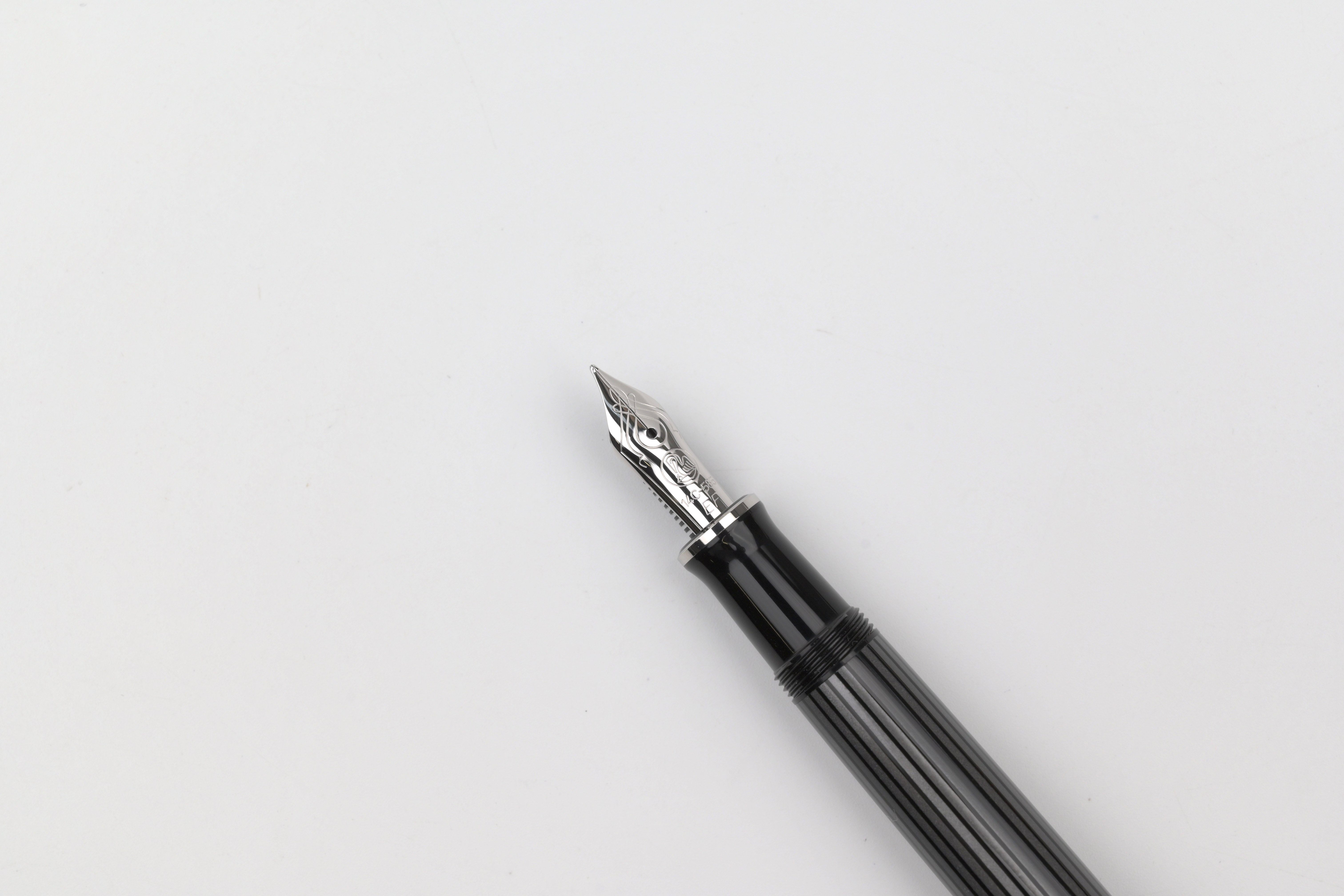 Pelikan M405 Fountain Pen - Souverän - Stresemann Anthracite