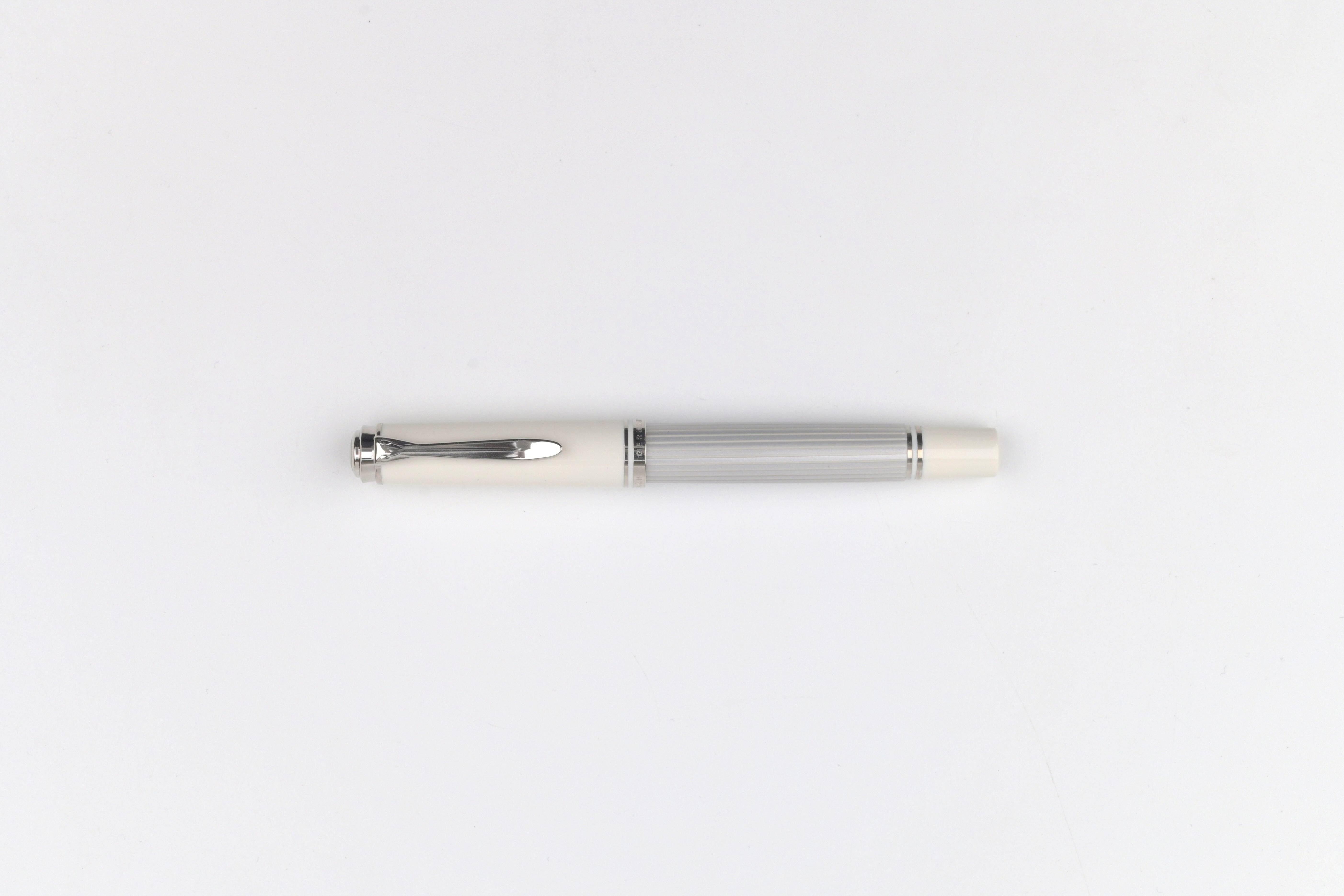 Pelikan M405 Fountain Pen - Souverän - Silver-White