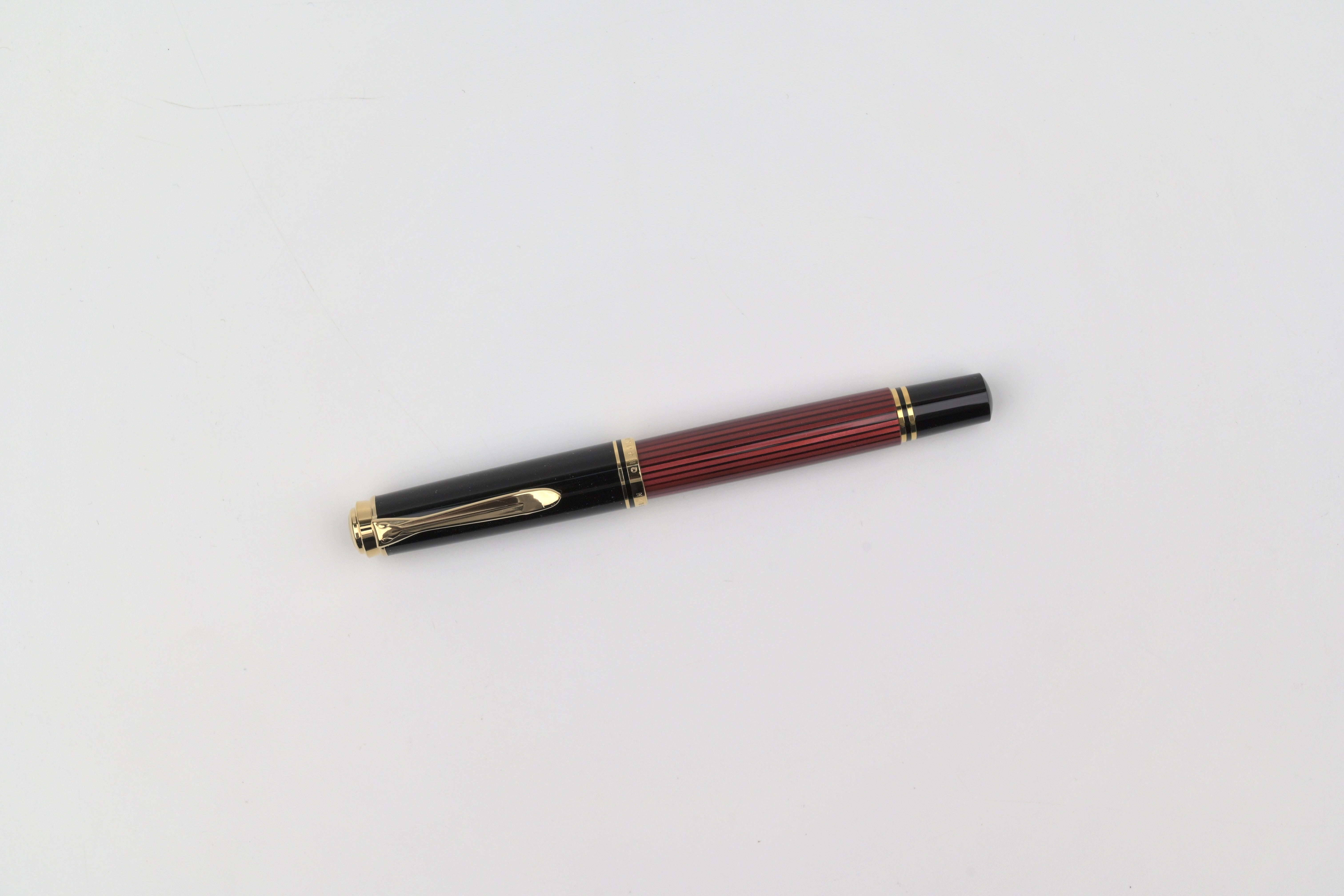 Pelikan M400 Fountain Pen - Souverän - Black-Red – Yoseka Stationery