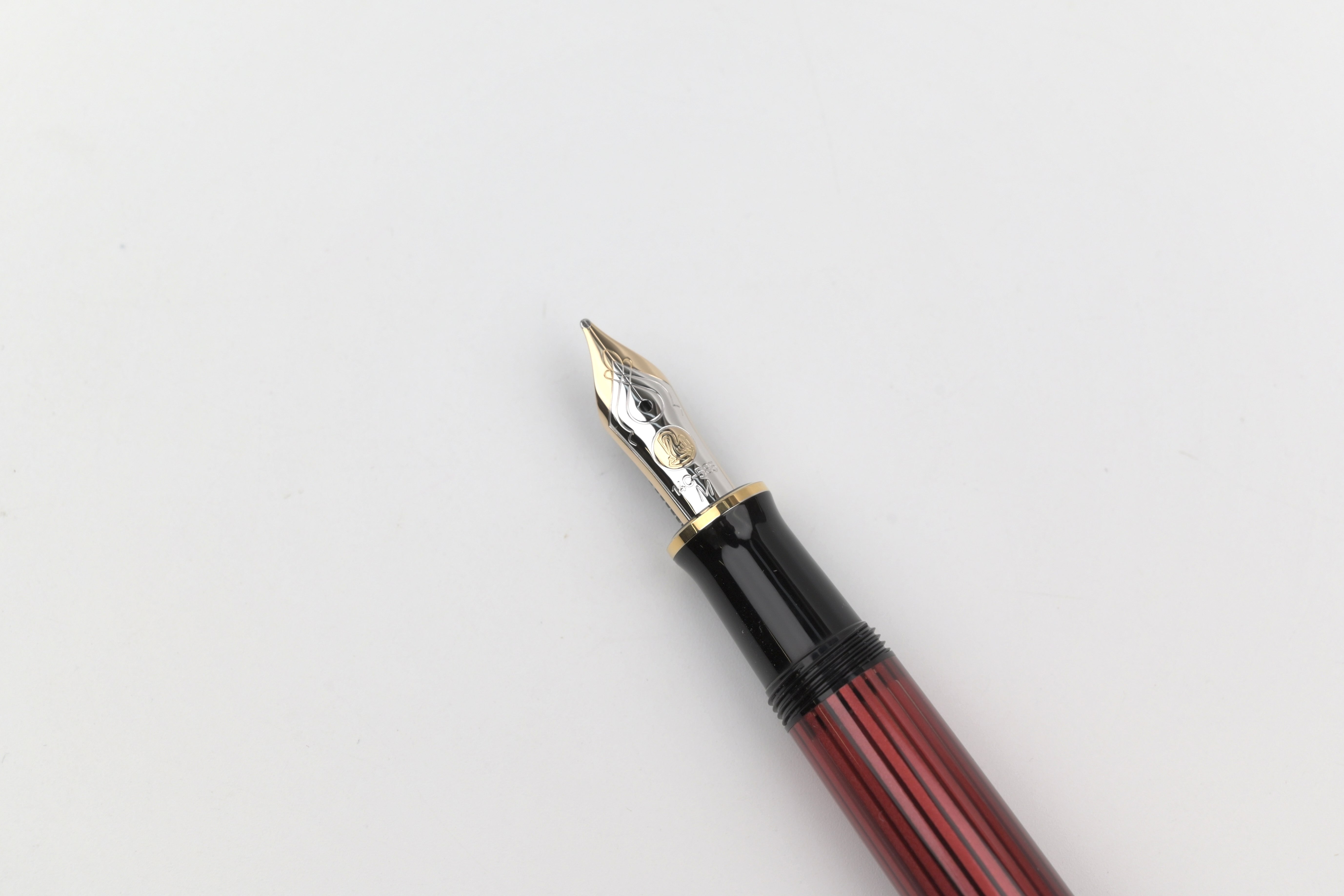 Pelikan M400 Fountain Pen - Souverän - Black-Red – Yoseka Stationery