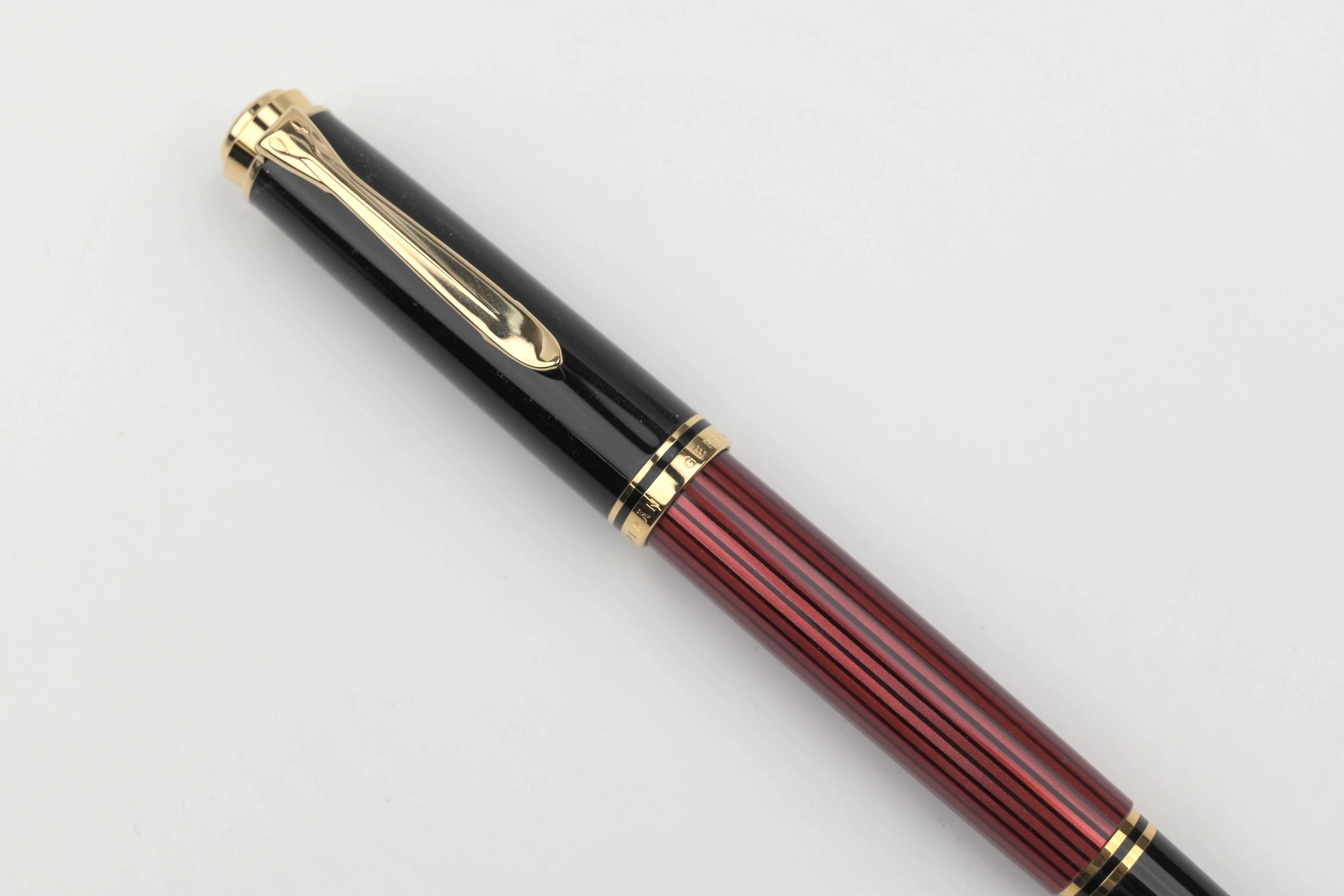Pelikan M400 Fountain Pen - Souverän - Black-Red – Yoseka Stationery