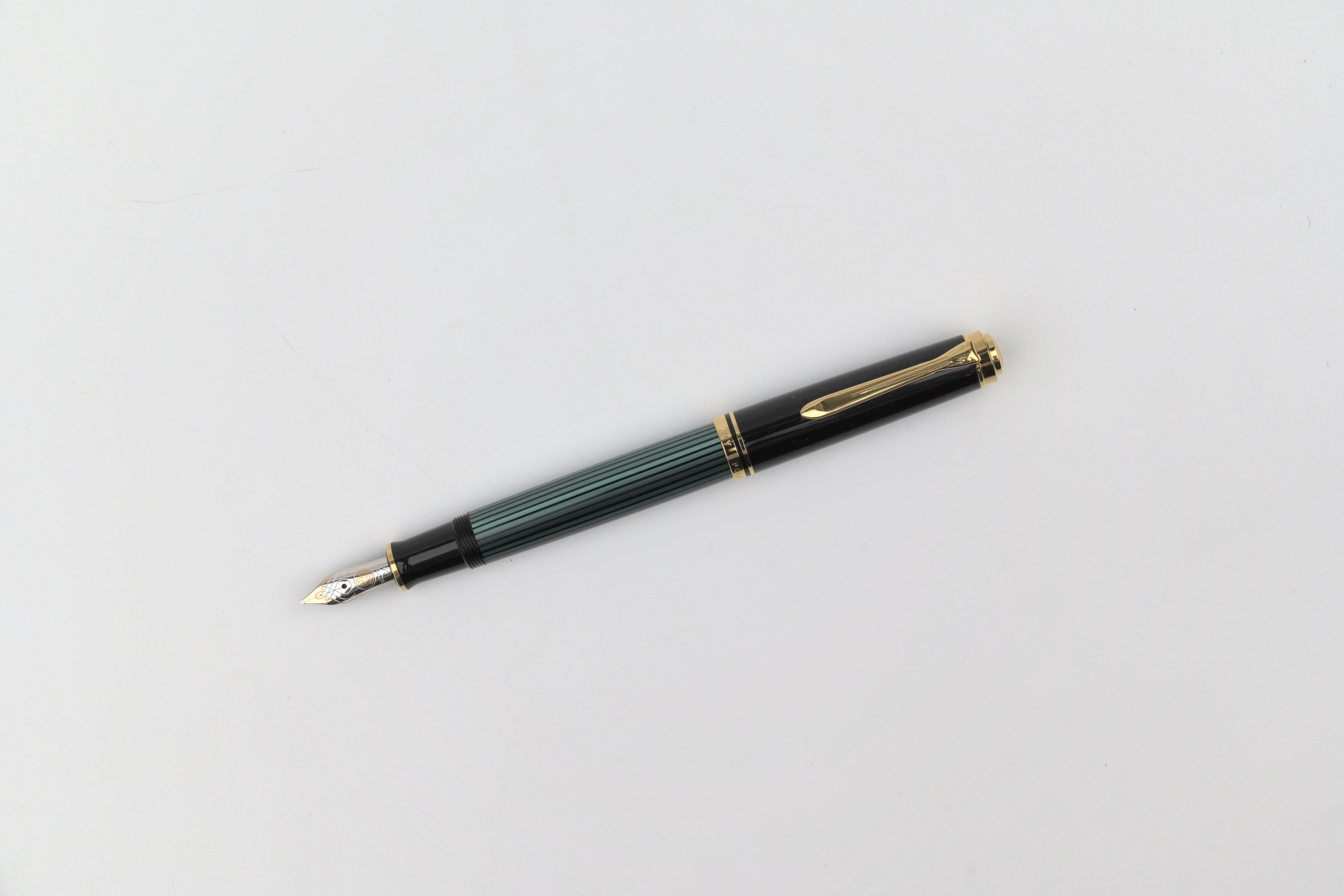 Pelikan M600 Fountain Pen - Souverän - Black-Green – Yoseka Stationery