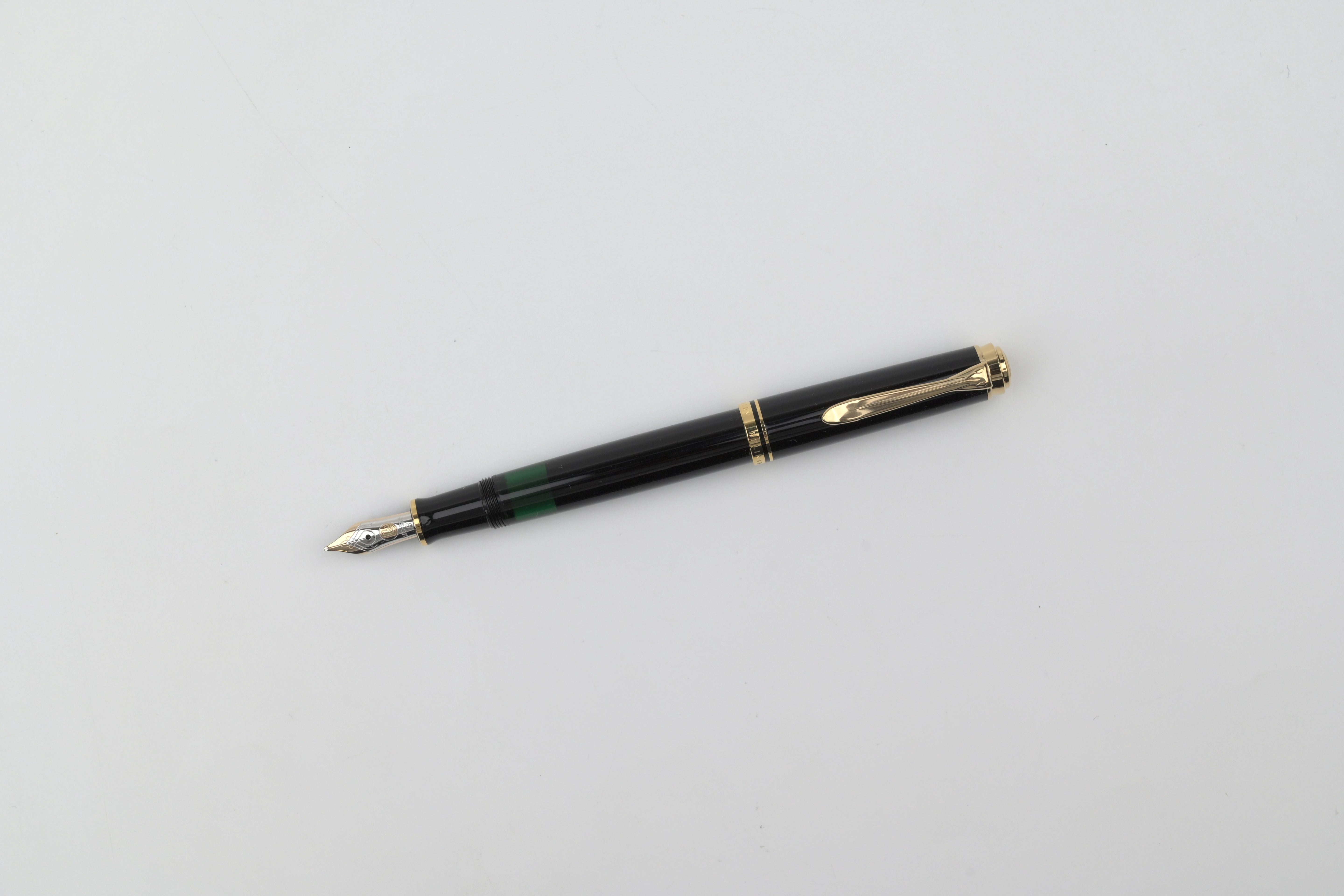 Pelikan M400 Fountain Pen - Souverän - Black