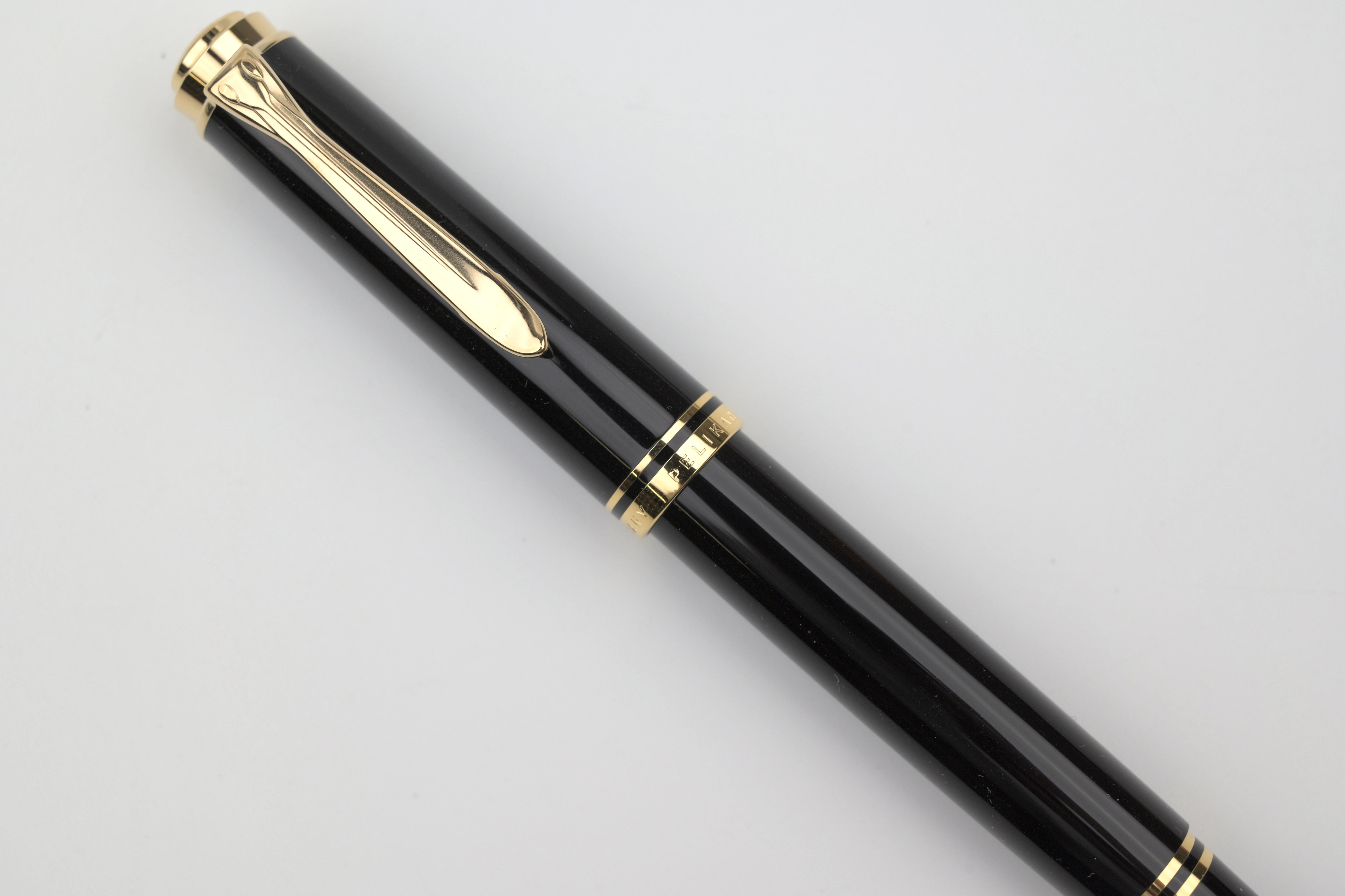 Pelikan M400 Fountain Pen - Souverän - Black – Yoseka Stationery