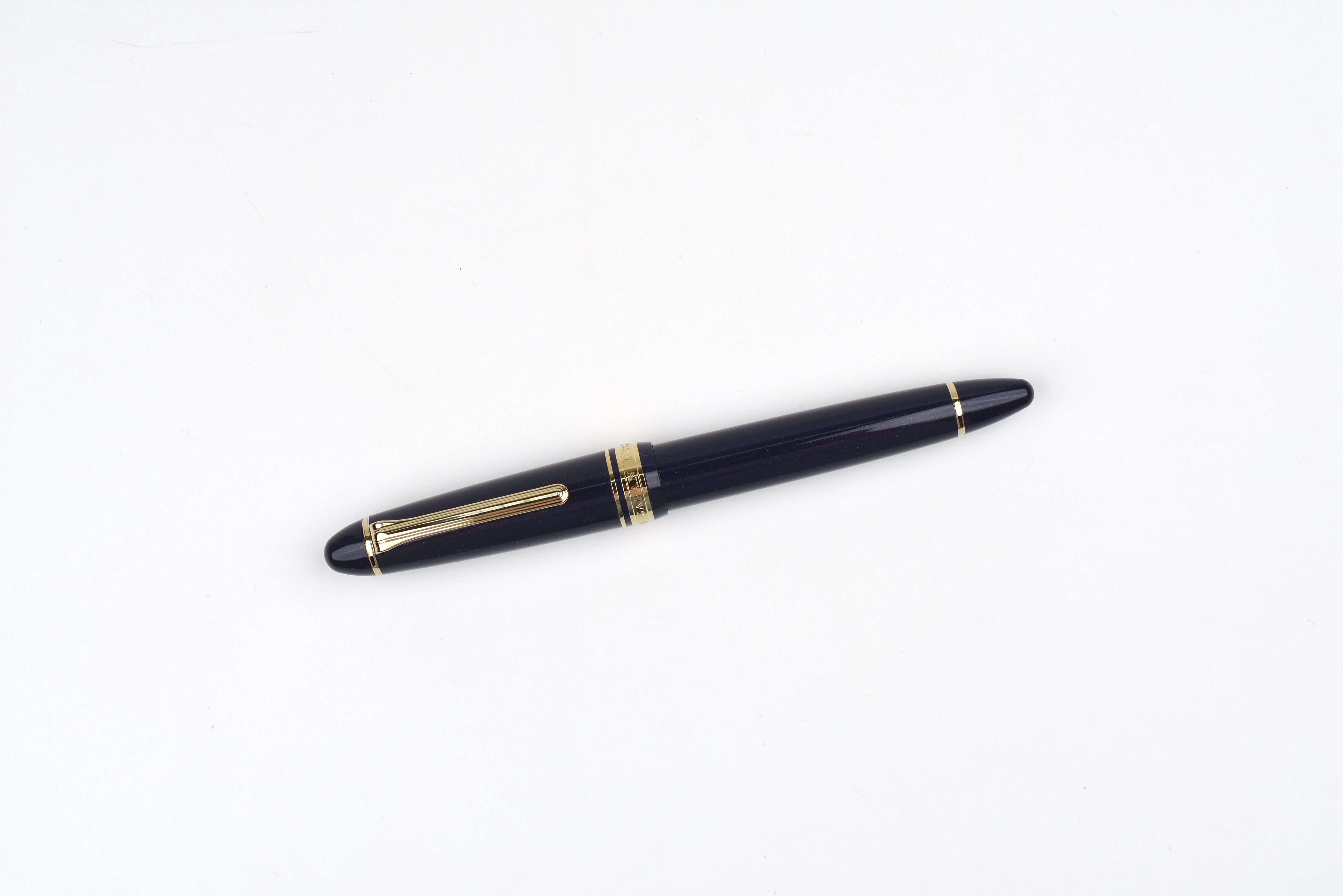 Sailor 1911 Large Fountain Pen - 18K Gold Trim - Shining Blue