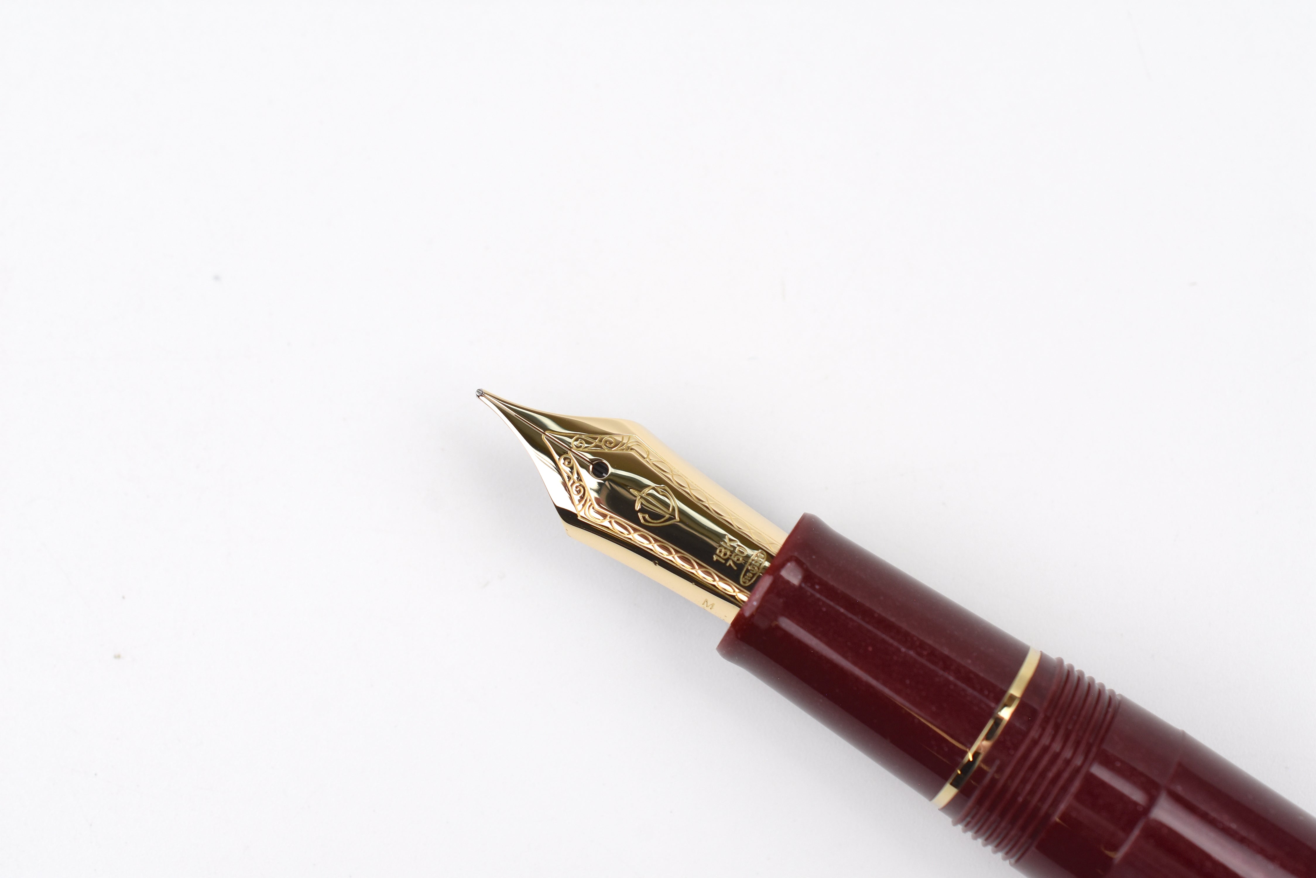 Sailor 1911 Large Fountain Pen - 18K Gold Trim - Shining Red