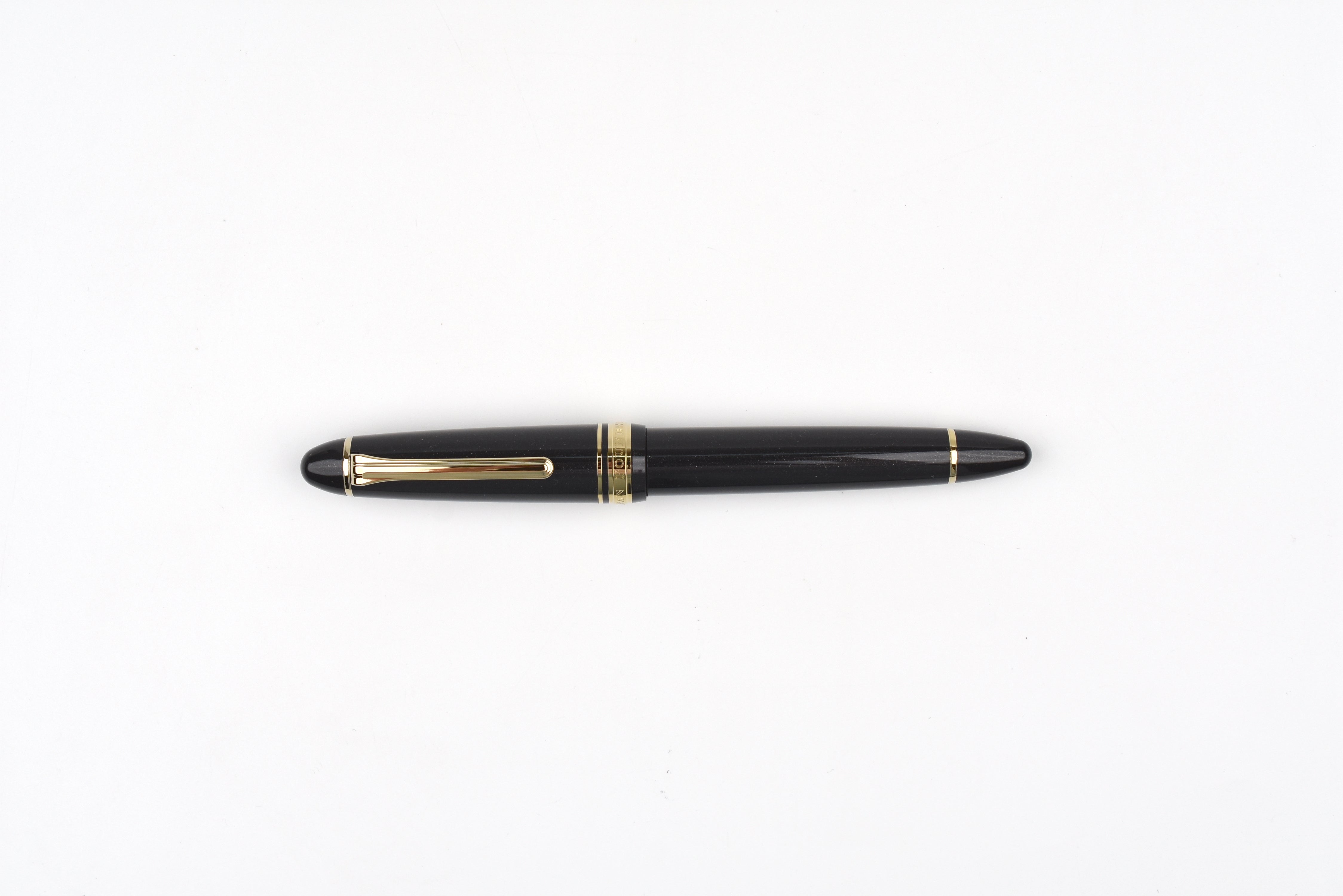 Sailor 1911 Large Fountain Pen - 18K Gold Trim - Shining Black
