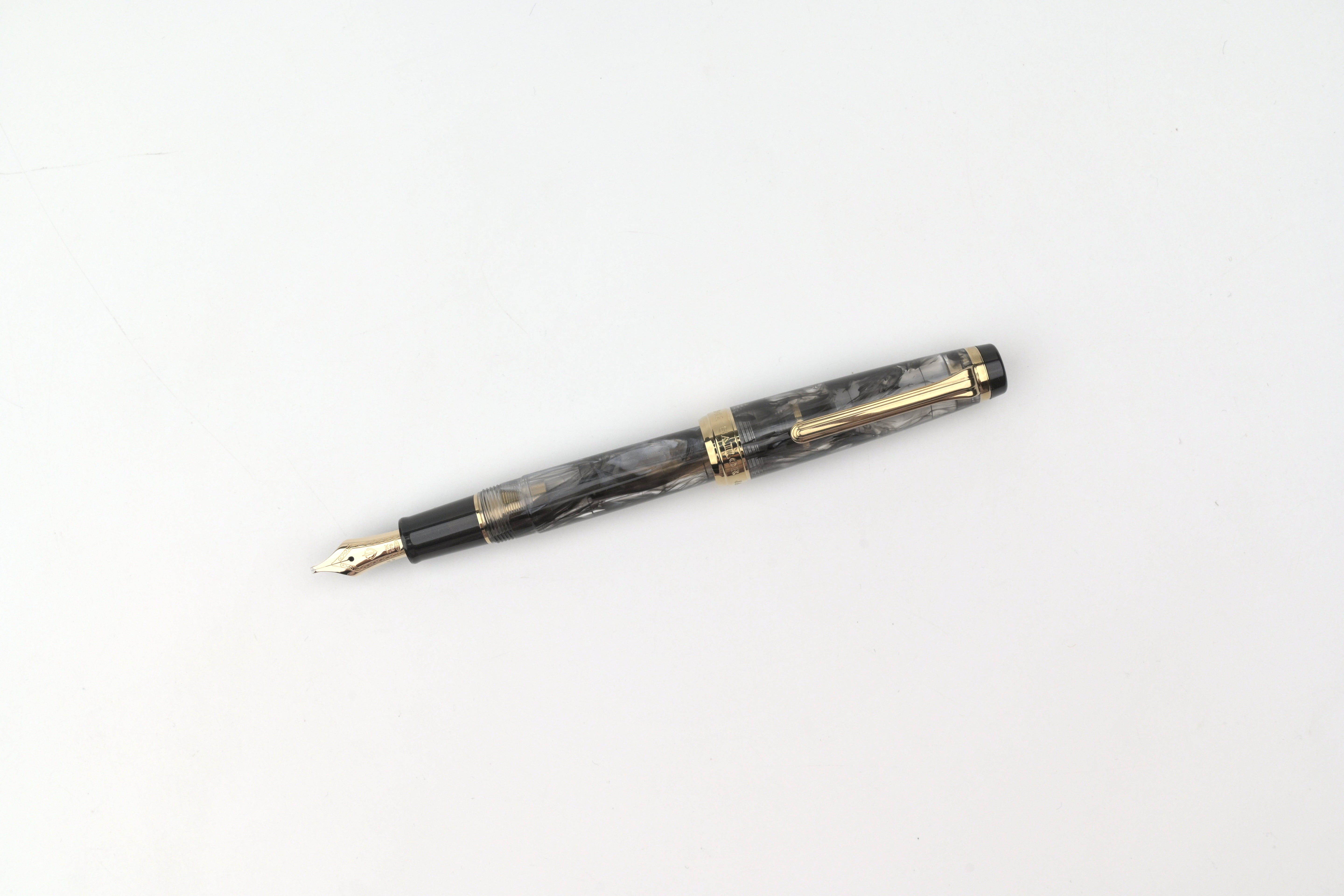 Sailor Veilio Fountain Pen - Pearl Black - 4th Edition - Limited Release