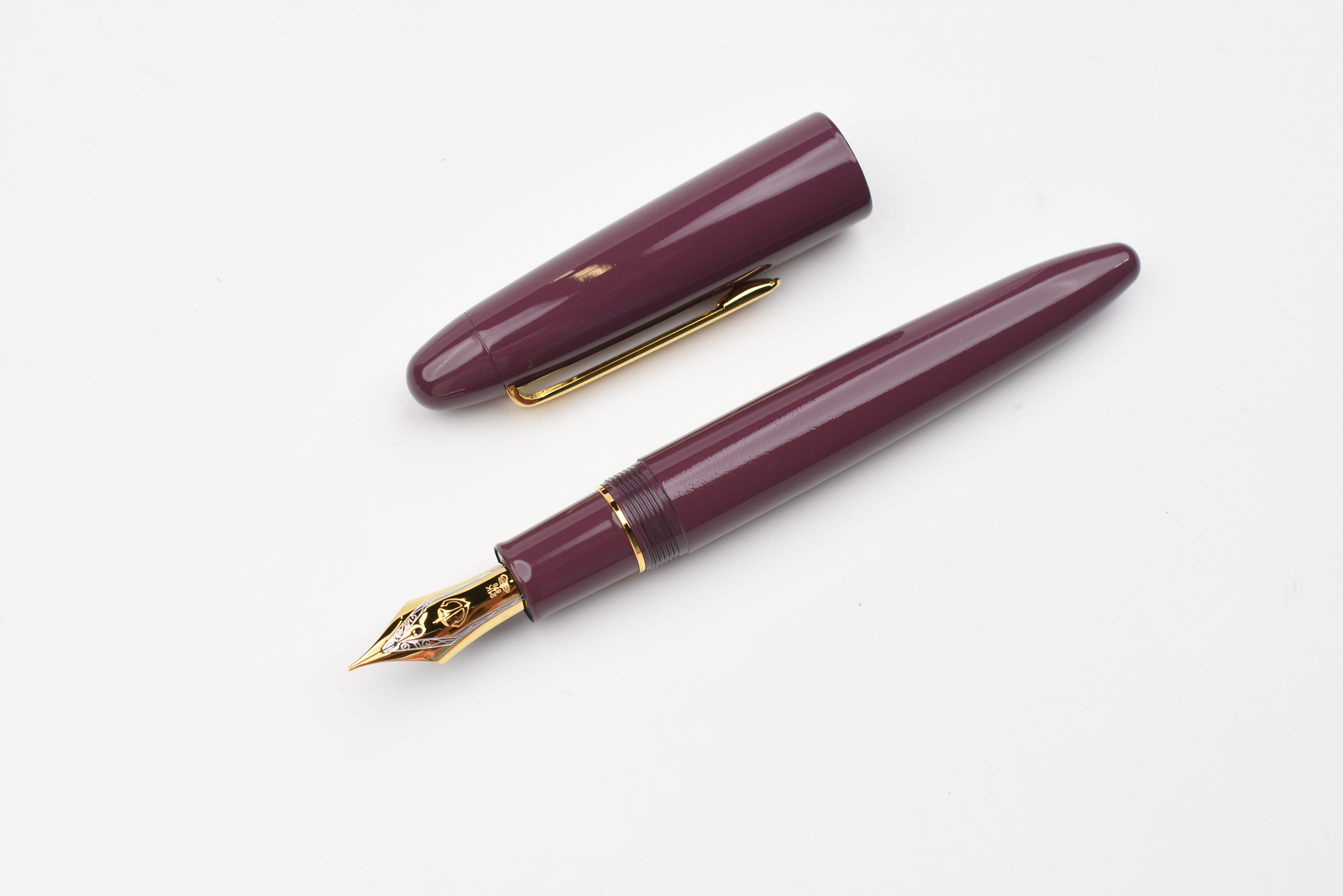 Sailor 1911 King of Pen - Color Urushi Kaga - Ebonite Fountain Pen - Lilac