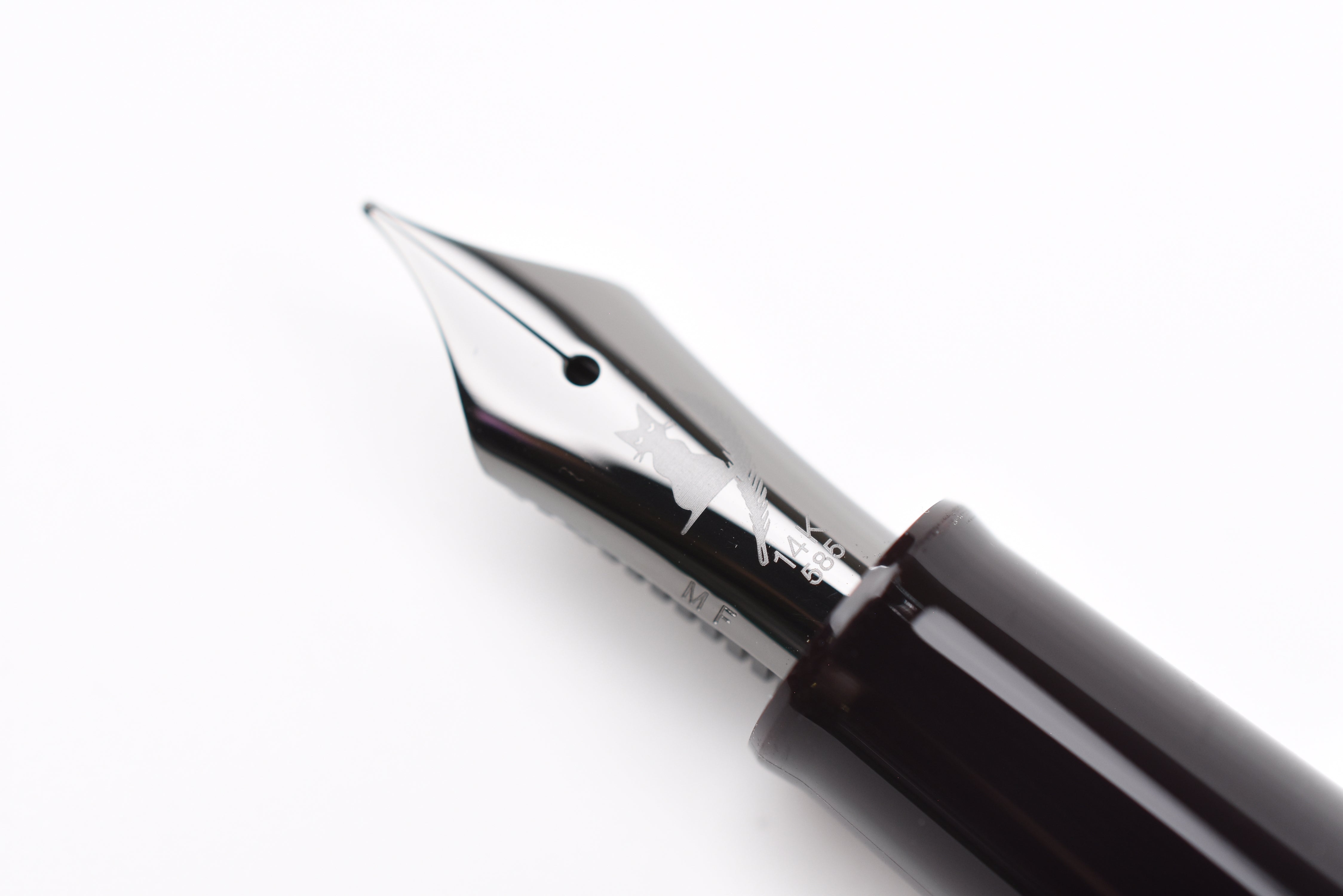 BUNGUBOX Original Fountain Pen - The Mini Witch – Yoseka Stationery