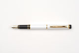 Pilot Grance - Pearl White