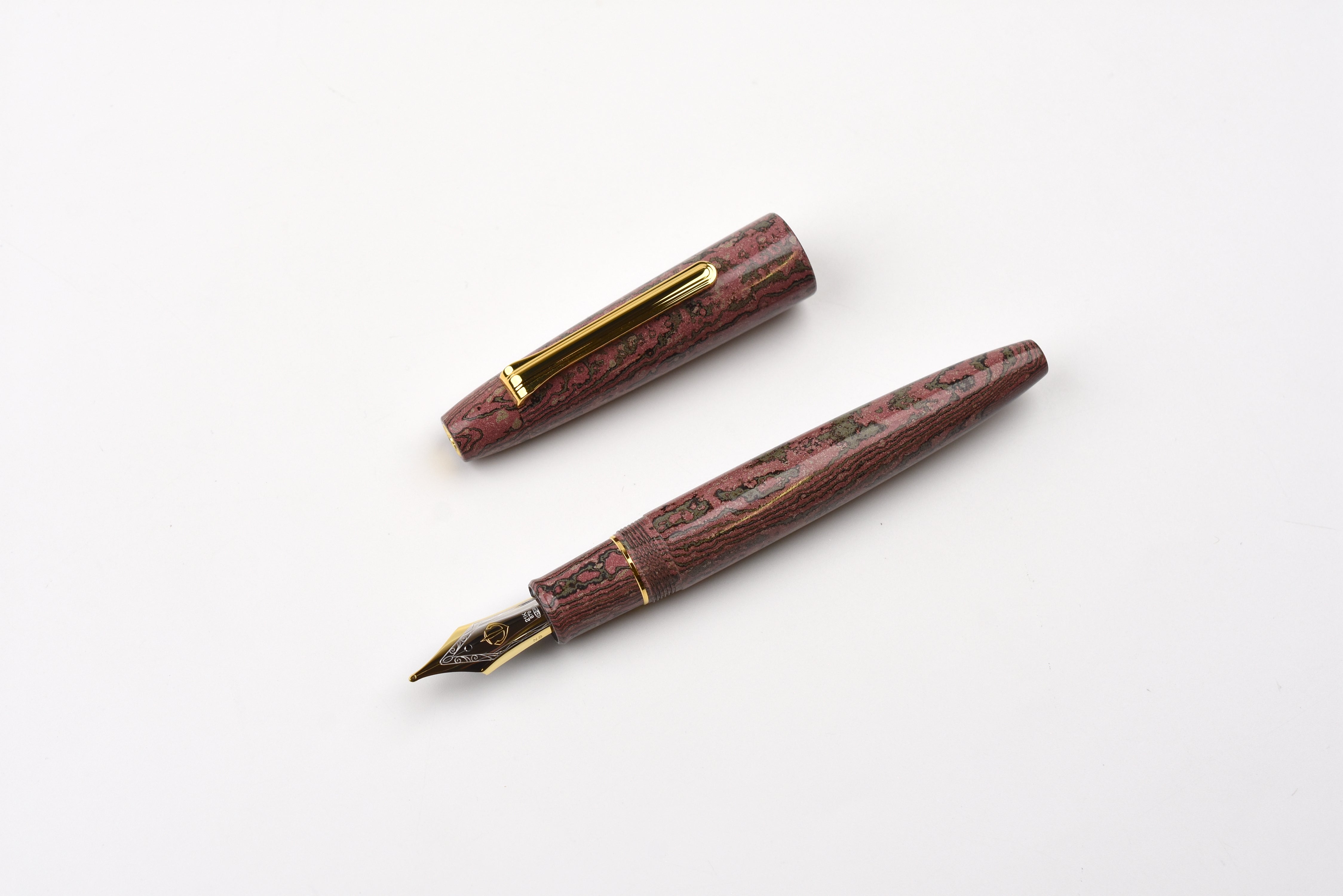 Sailor 1911 King of Pen - Naginata Togi Nib - Ebonite Fountain Pen - UMESAKI Plum