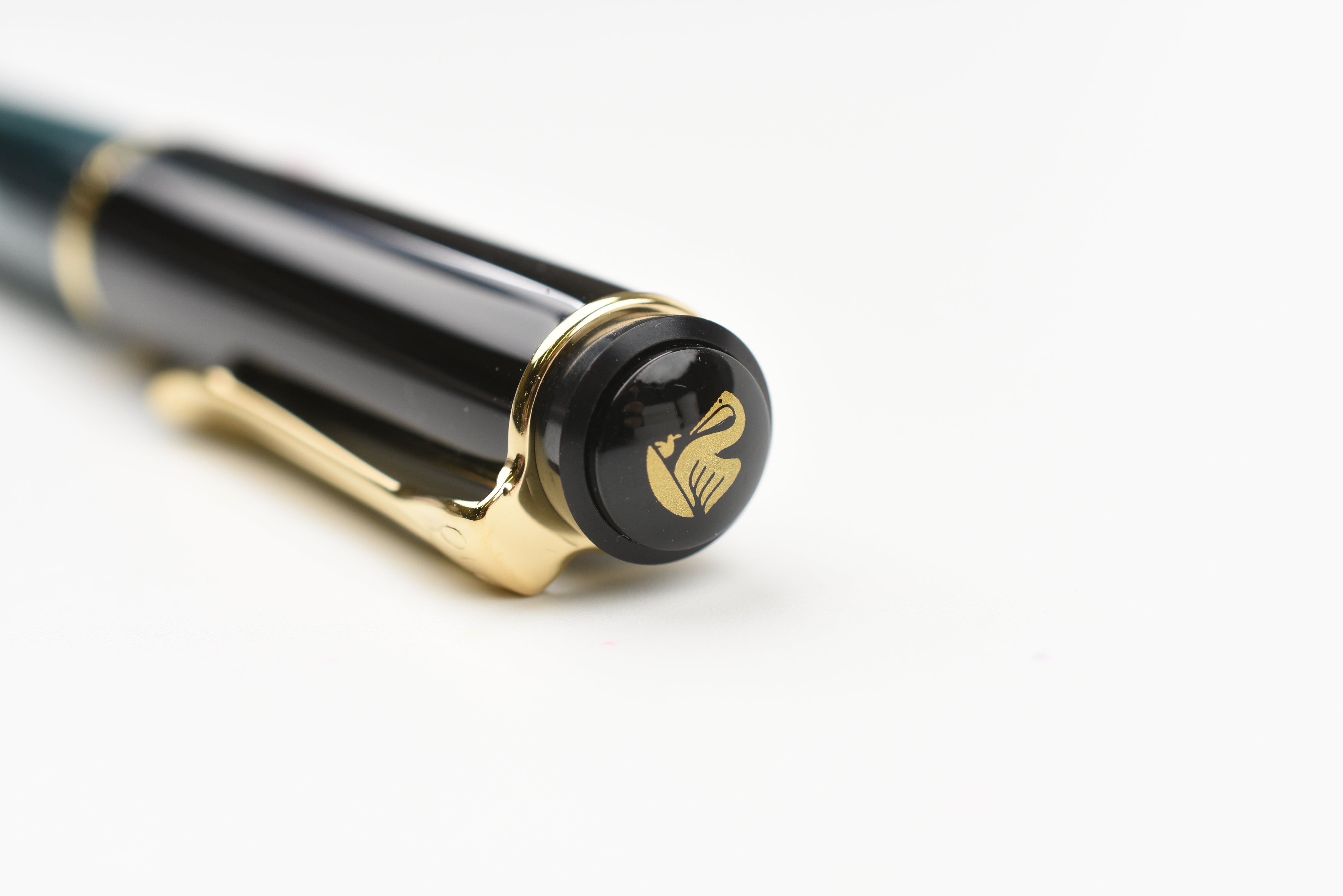Pelikan M200 Fountain Pen - Classic - Green Marble – Yoseka Stationery