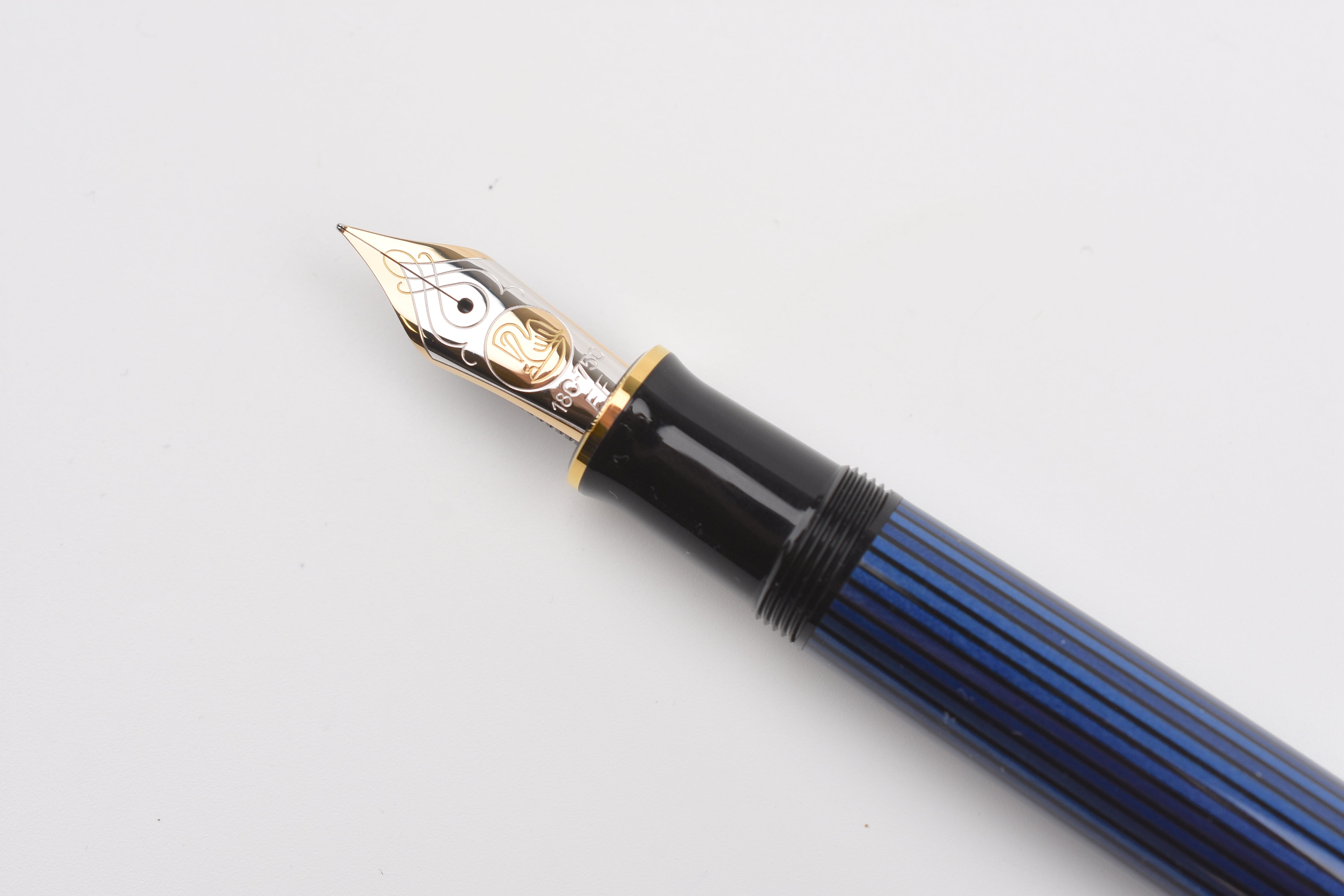 Pelikan M800 Fountain Pen - Souverän - Black-Blue – Yoseka Stationery