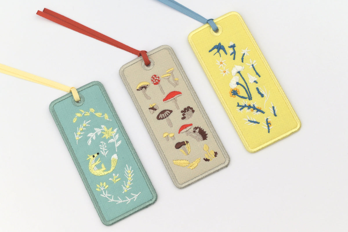 Gakken - annas - Embroidery Bookmark