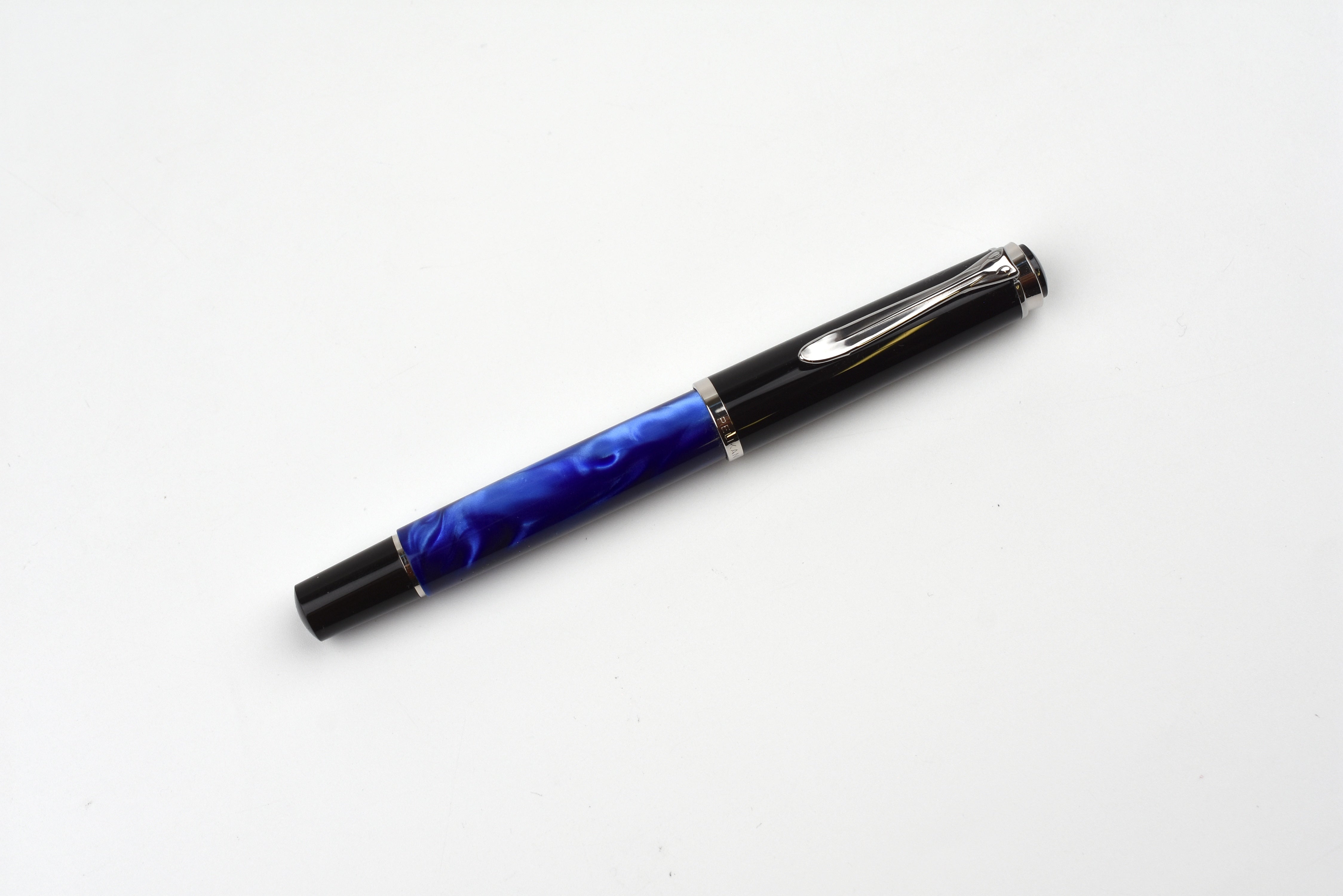 Pelikan M205 Fountain Pen - Classic - Blue Marble – Yoseka Stationery