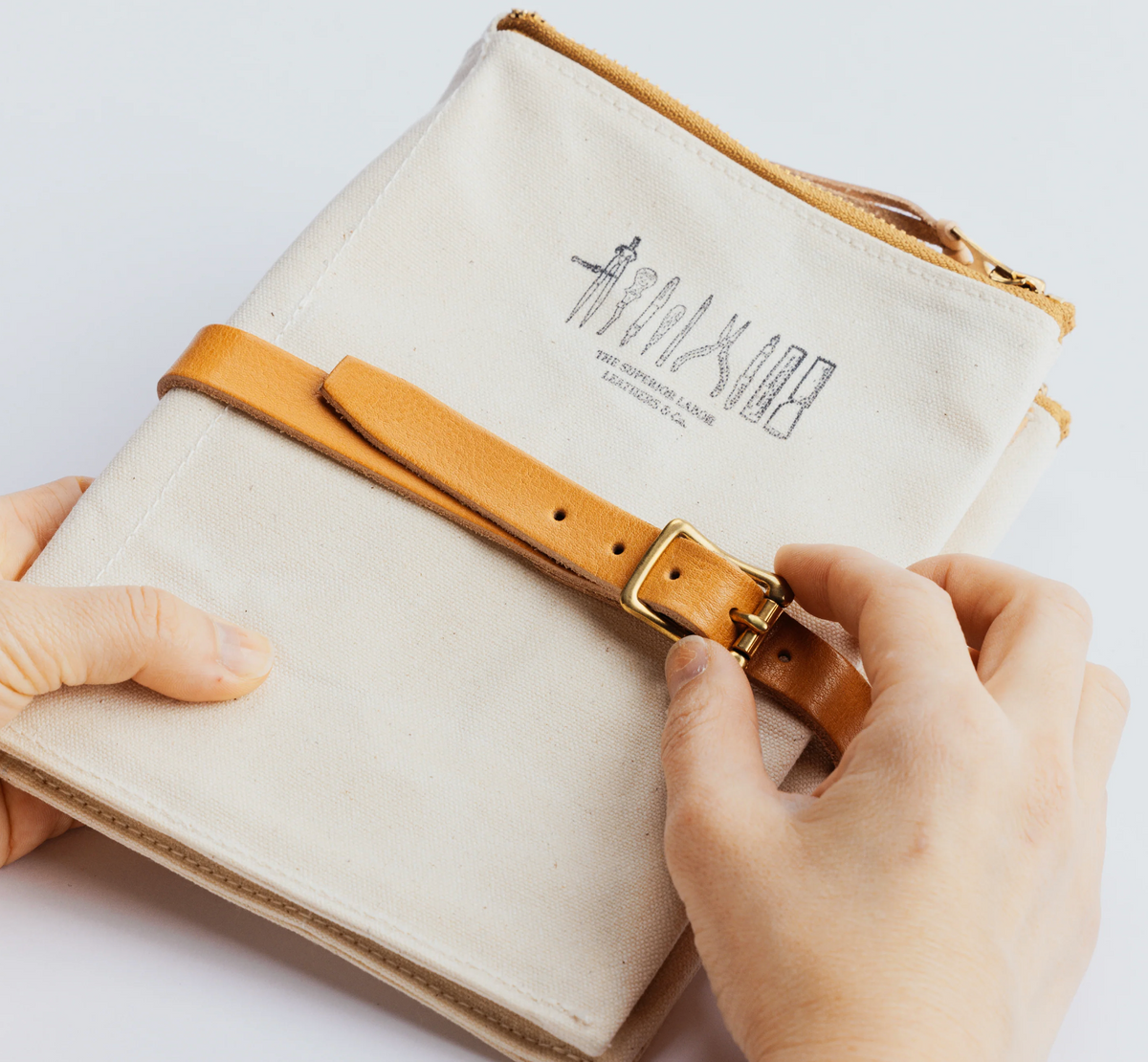 The Superior Labor - Paraffin Canvas Pen Case – Yoseka Stationery The Superior Labor - Paraffin Canvas Pen Case – Yoseka Stationery