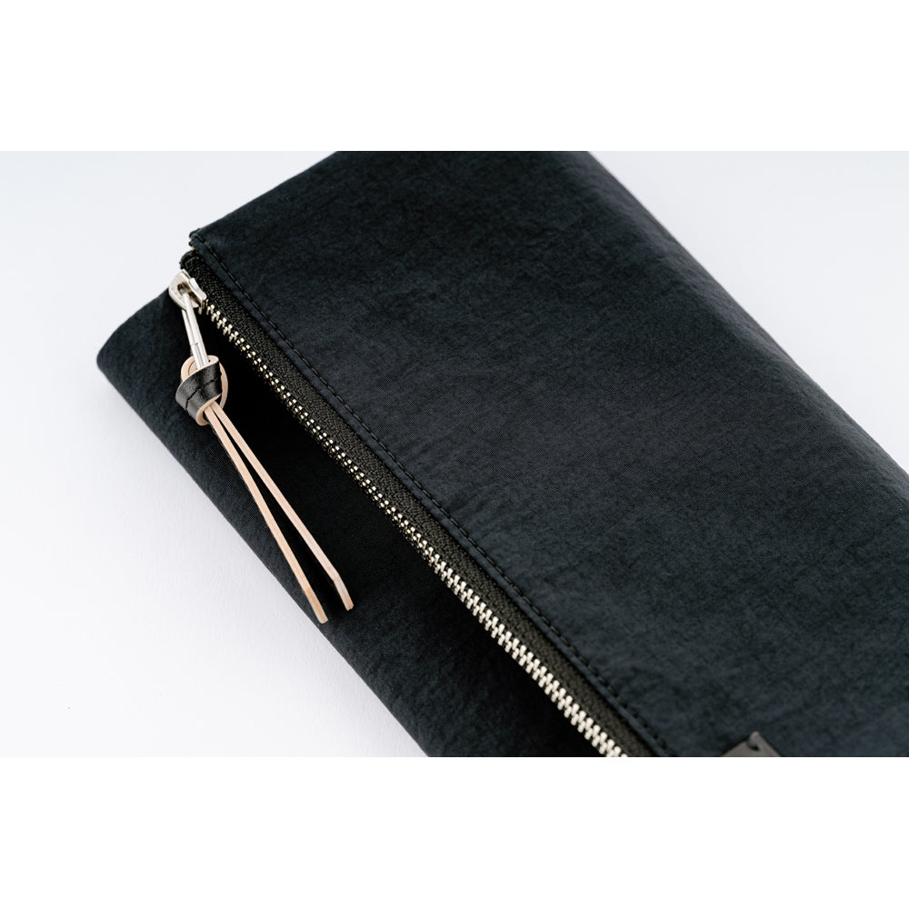 Hobonichi Weeks Techo Cover 2024 - Tragen (Black)