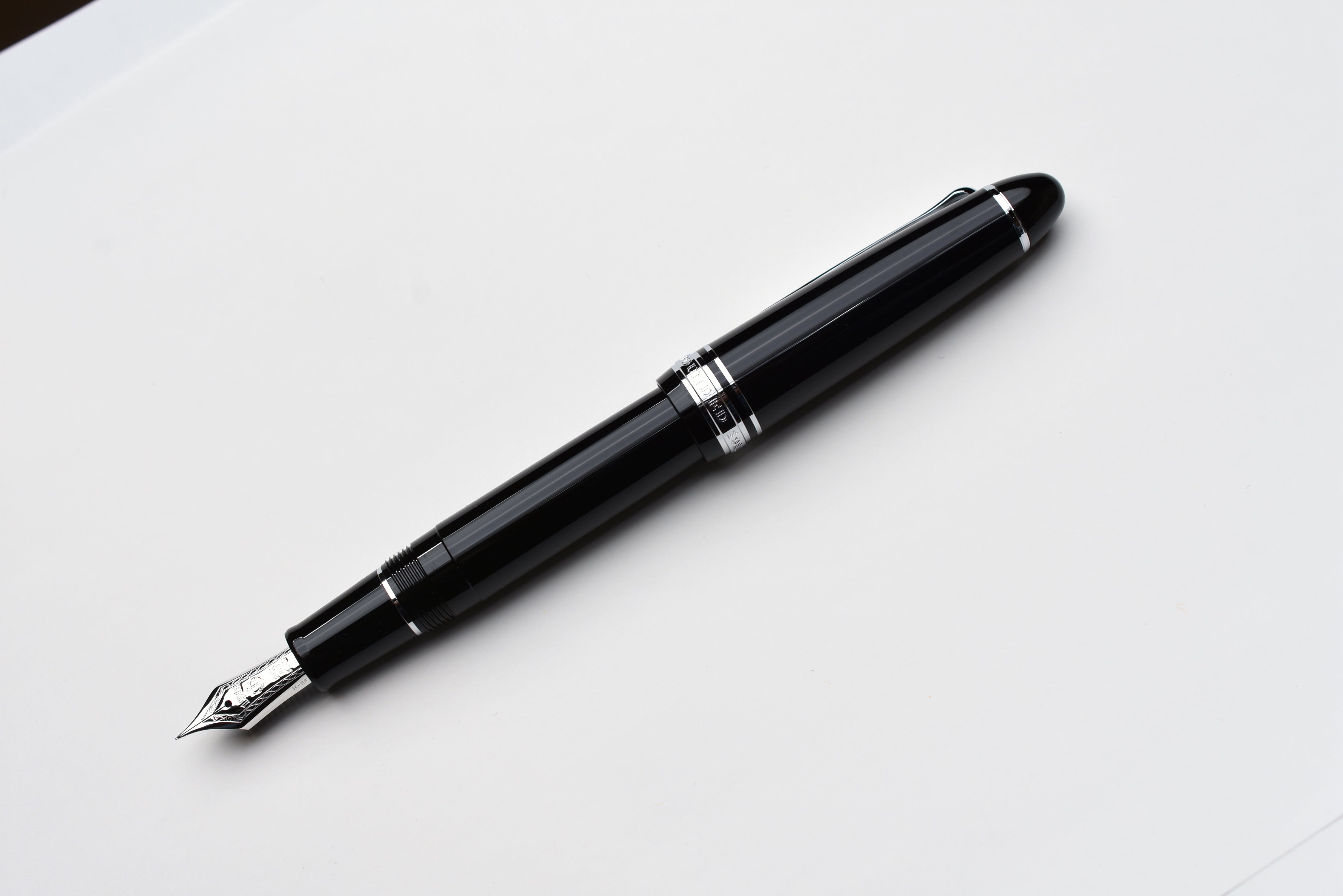 Sailor 1911 Large - Black/Silver Trim