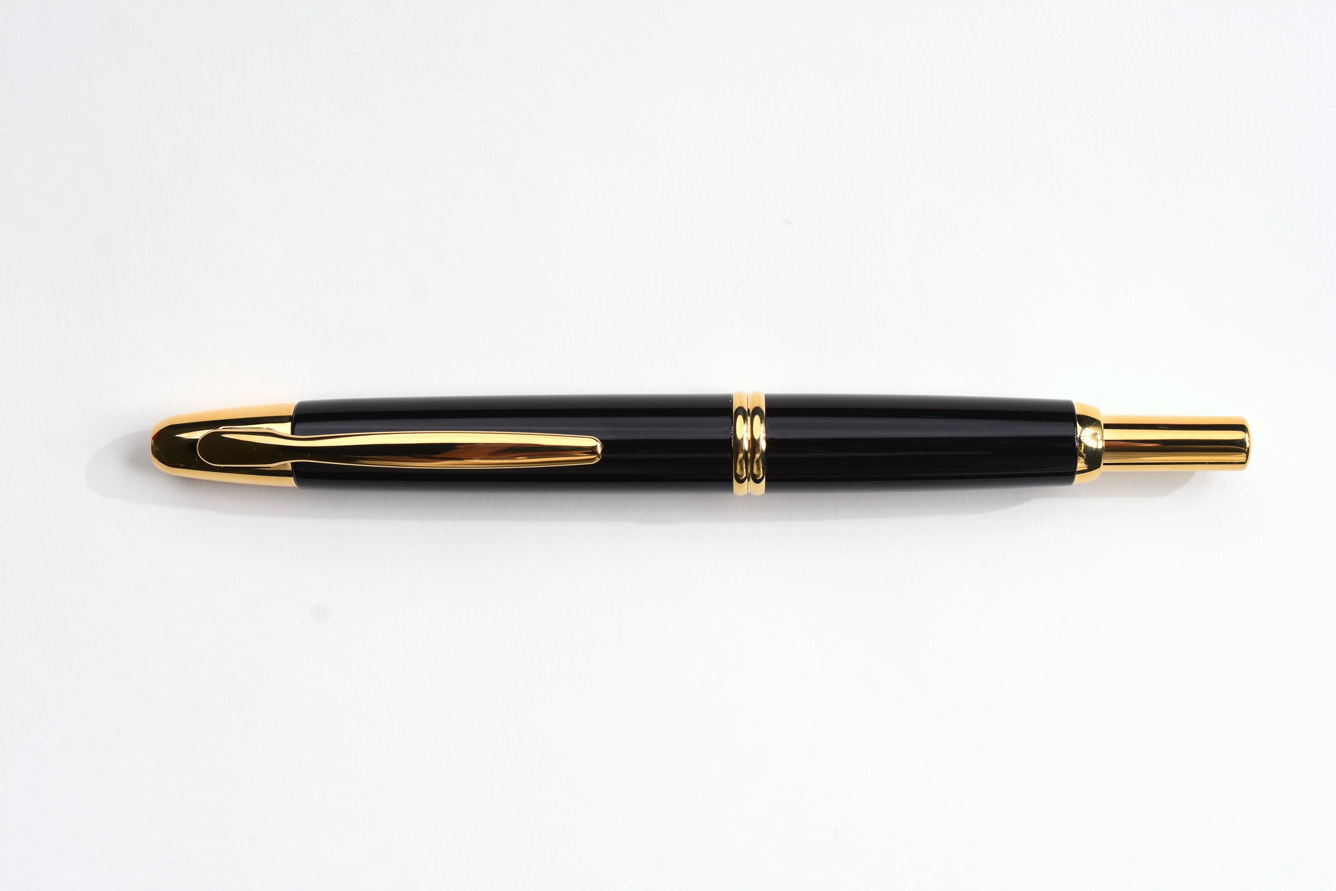 Pilot Vanishing Point - Black - Gold Trim