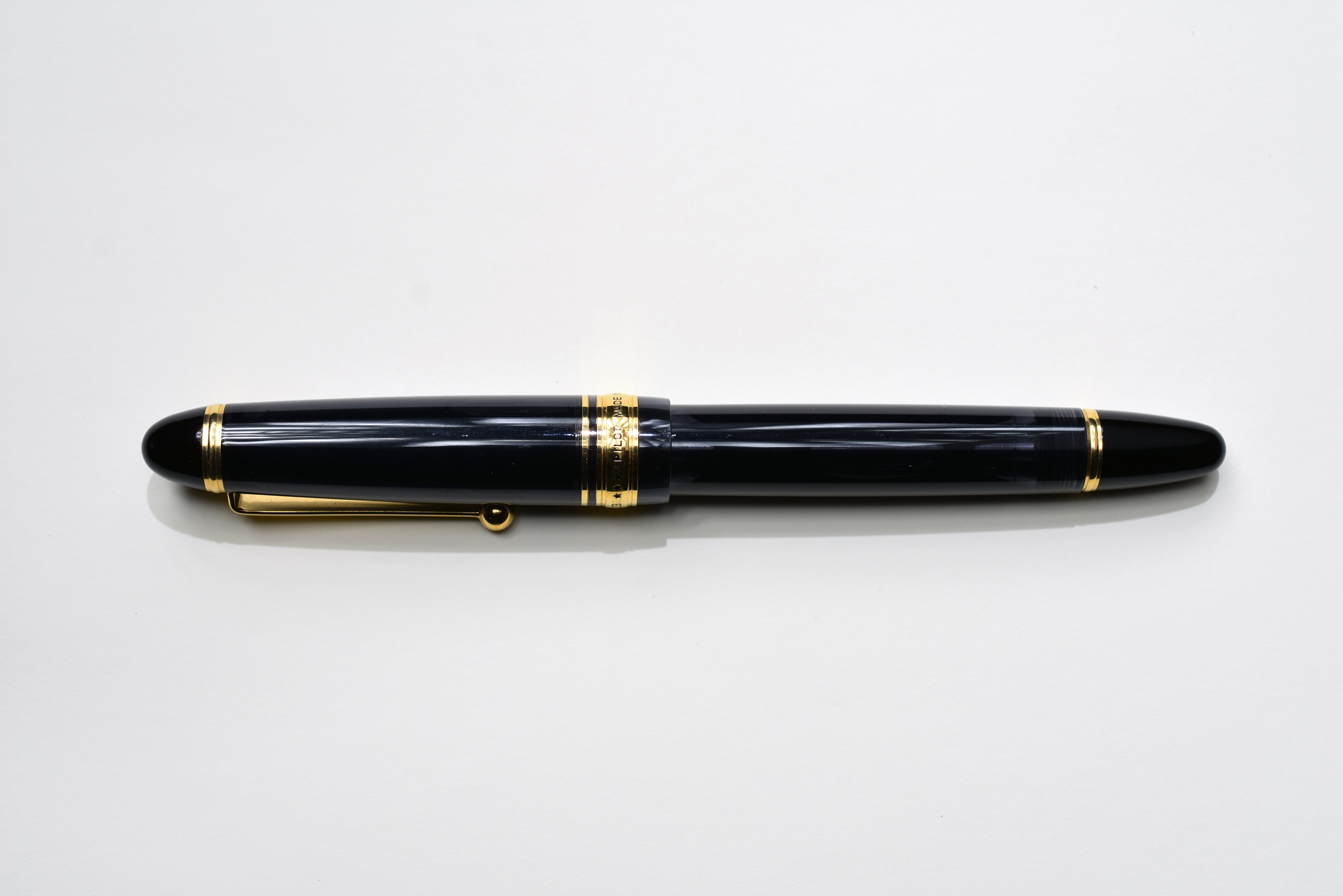 Pilot Custom 823 - Black Smoke