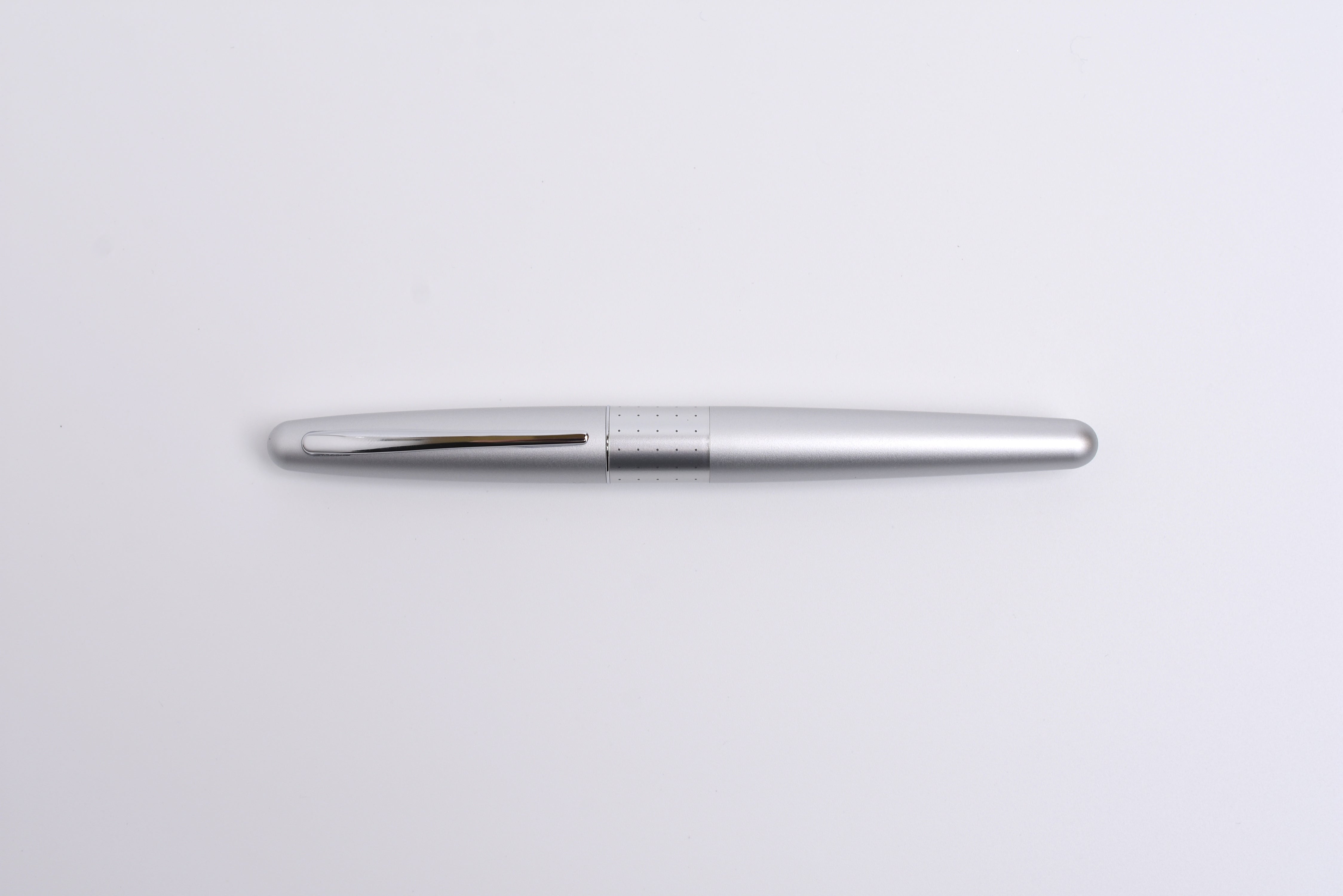 Pilot MR Metropolitan Fountain Pen - Silver Dot