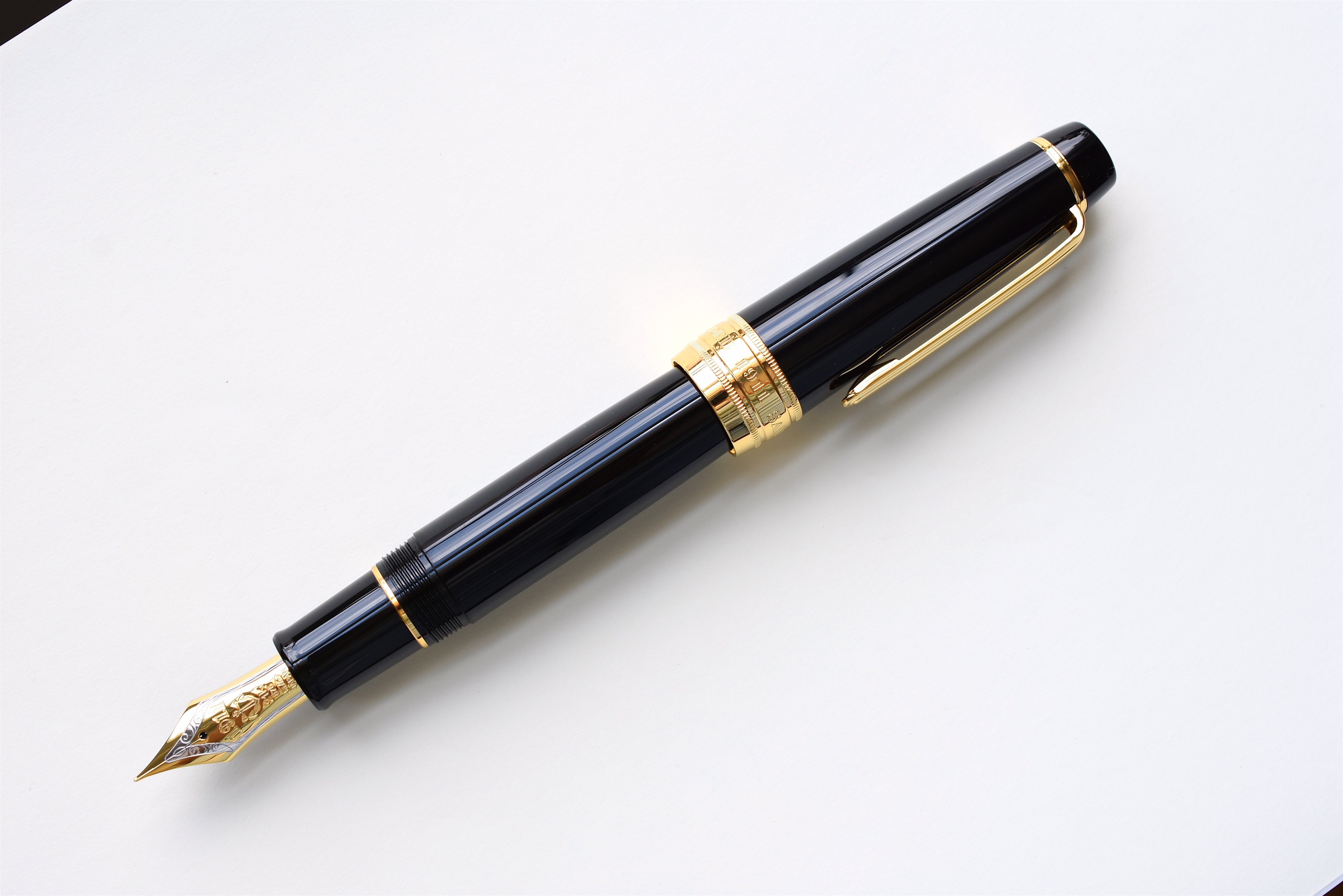 Sailor Pro Gear King of Pen Fountain Pen – Black/Gold