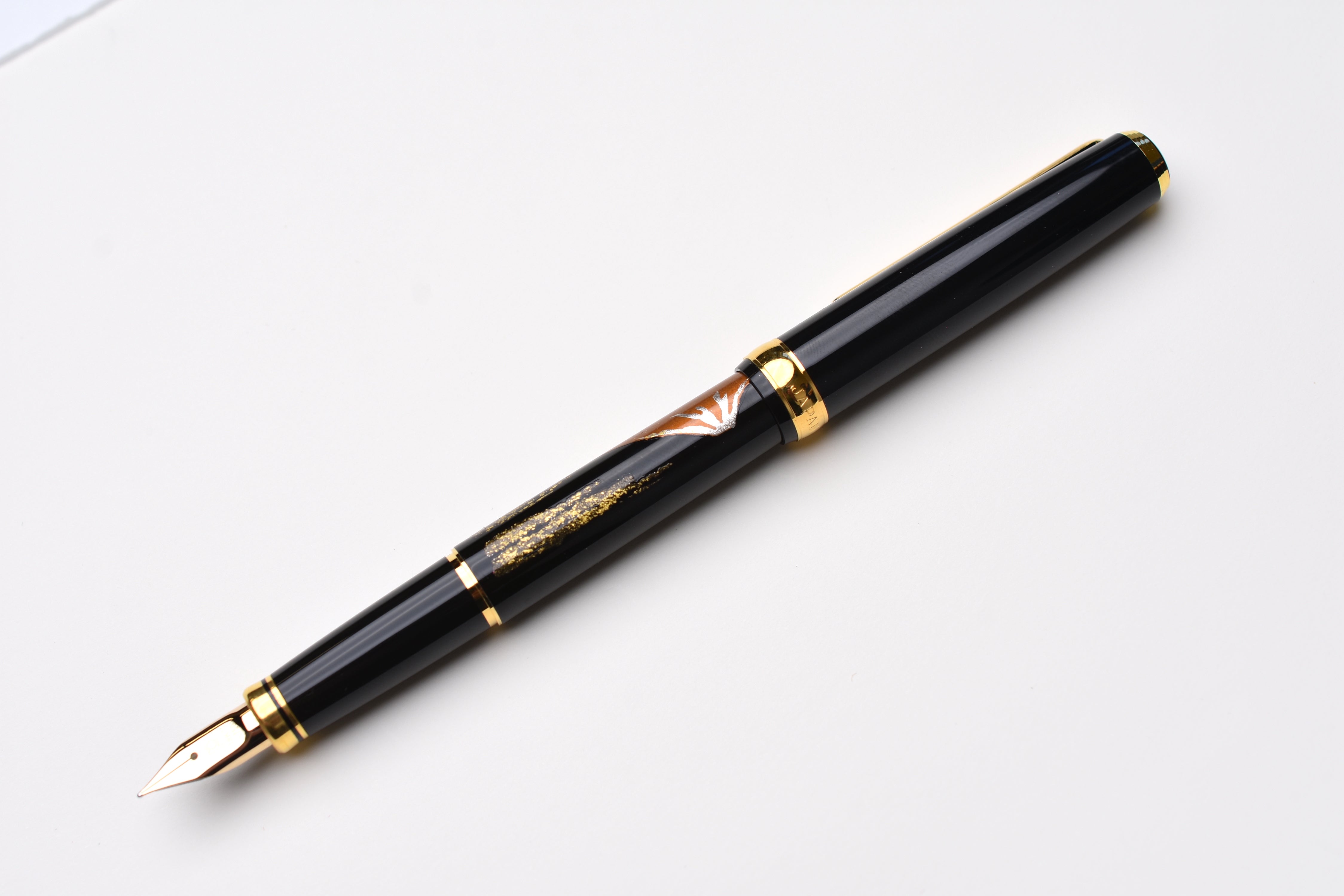 Platinum Kanazawa Gold Leaf Fountain Pen - Red Mt. Fuji – Yoseka