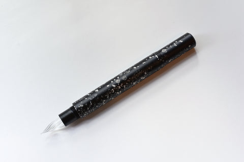 Kuretake Fountain Brush Pen - Black – Yoseka Stationery