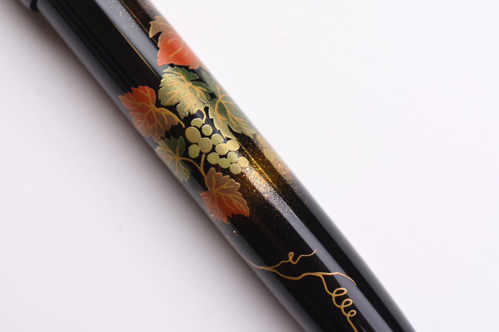 Pilot Namiki Yukari Maki-e Fountain Pen - Grapevine – Yoseka Stationery