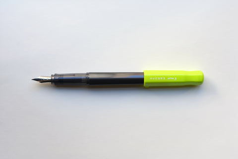 Pilot Kakuno Fountain Pen - Gray Barrel/Lime Cap - Medium Nib
